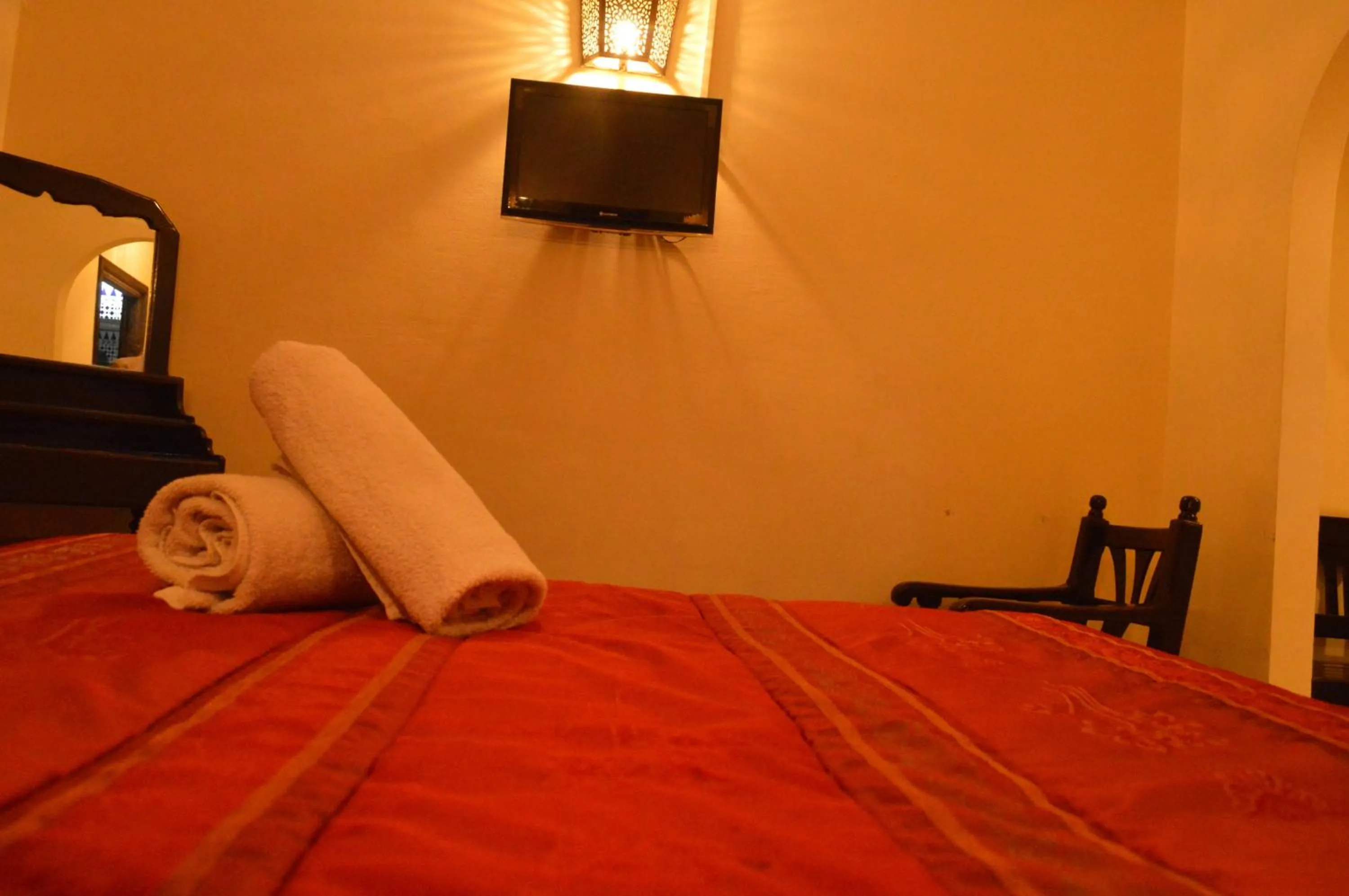 Bedroom, Bed in Hotel Amalay