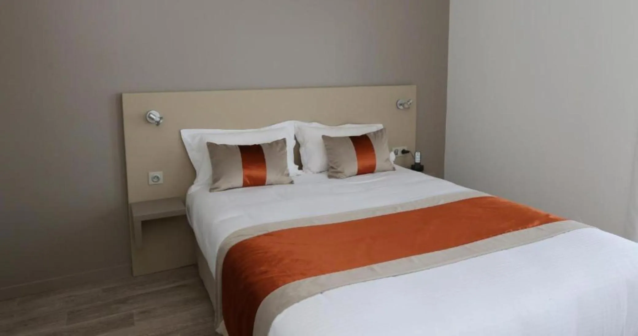 Bedroom, Bed in Les Criquets Hôtel & Spa