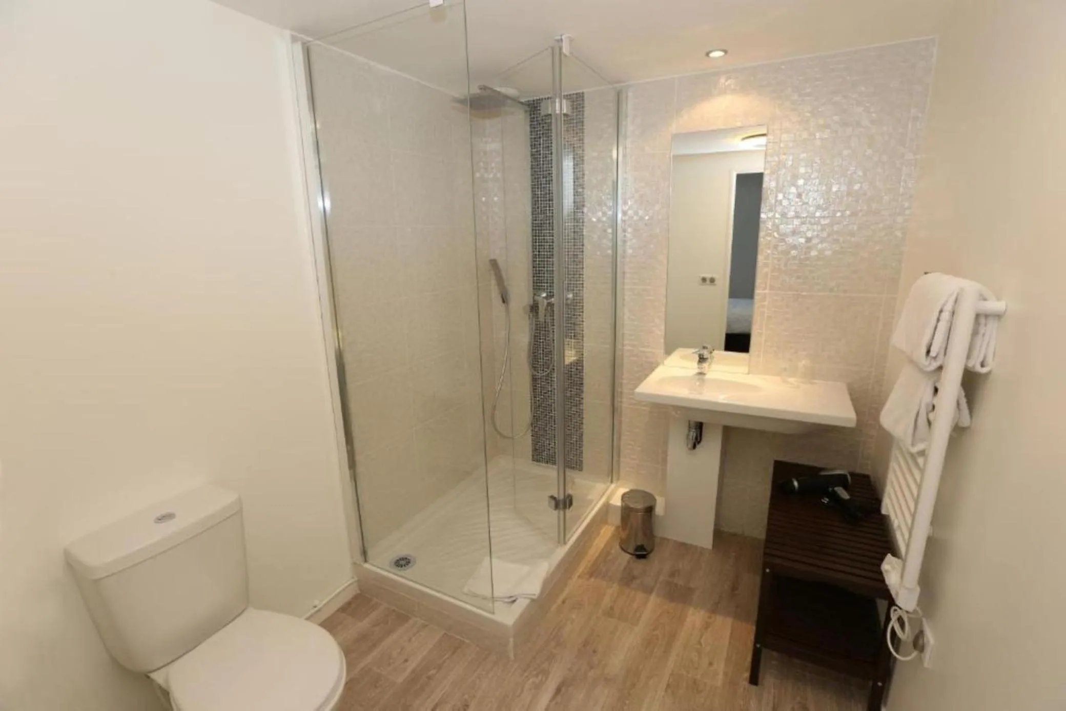 Bathroom in Les Criquets Hôtel & Spa