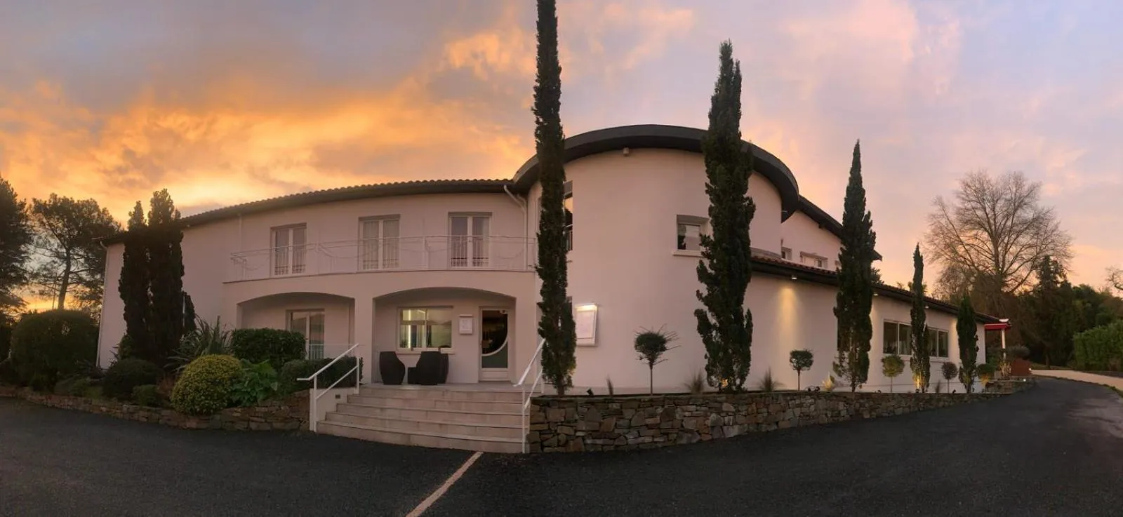 Property building in Les Criquets Hôtel & Spa