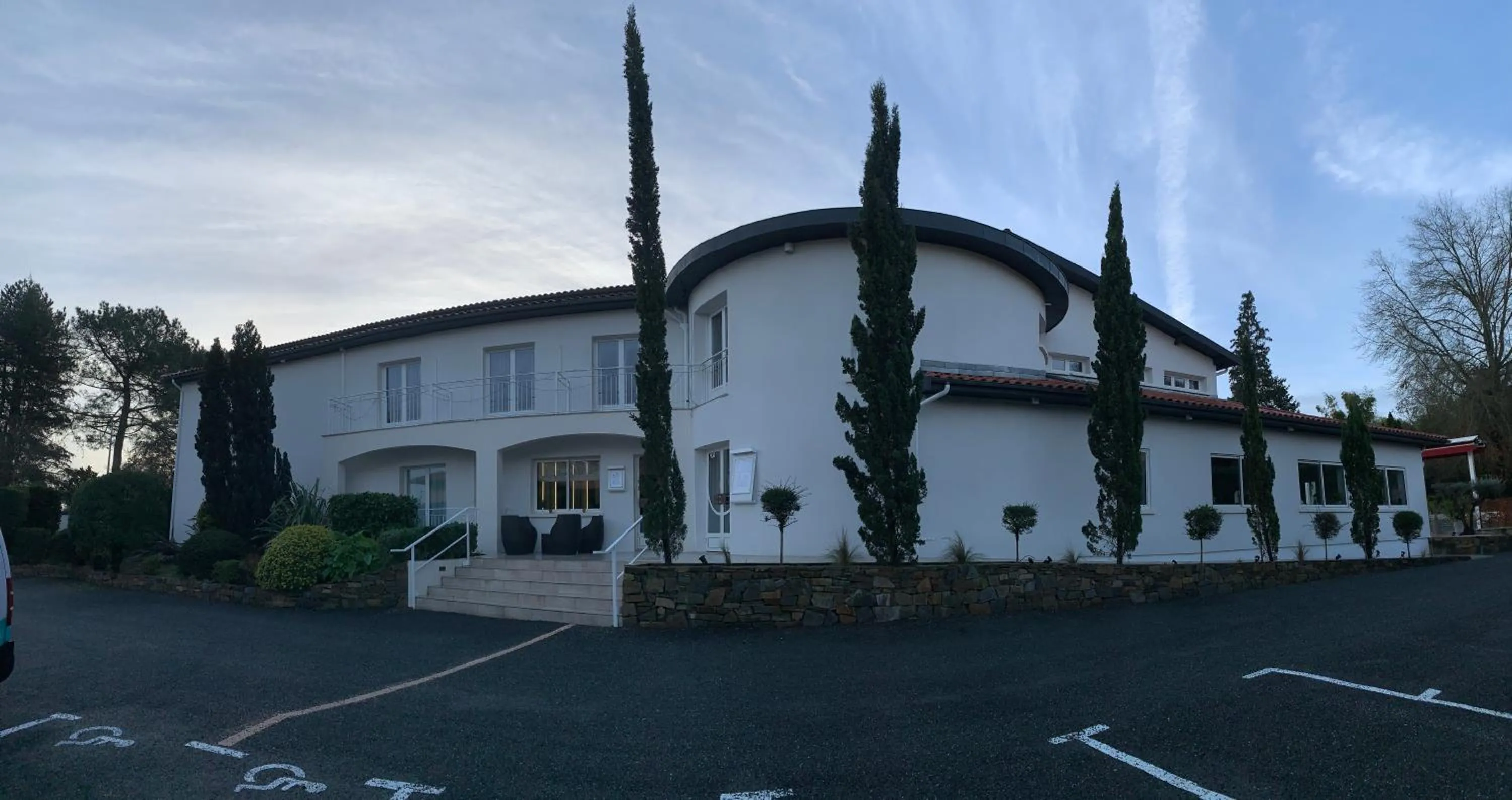 Facade/entrance in Les Criquets Hôtel & Spa