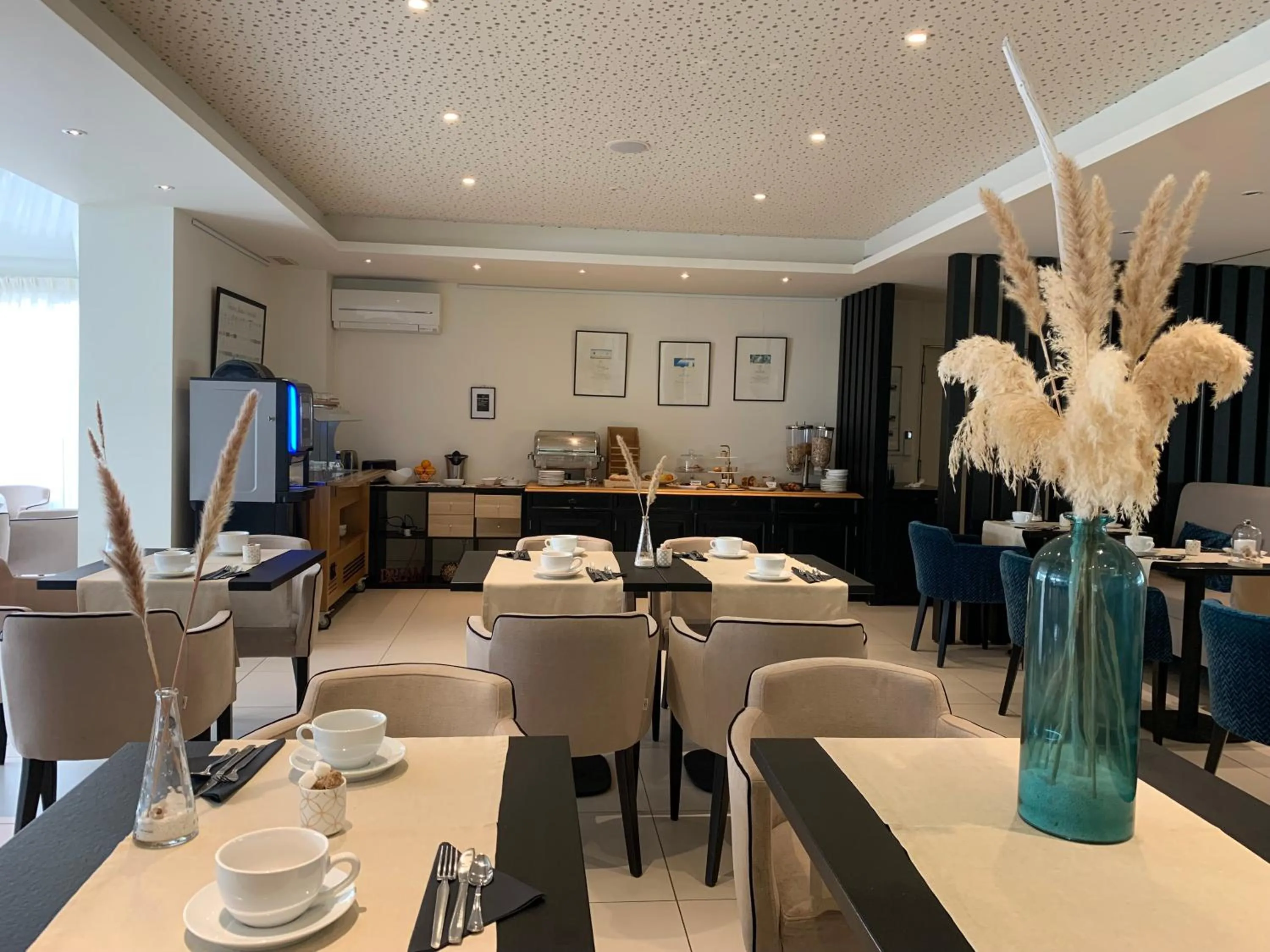 Breakfast in Les Criquets Hôtel & Spa