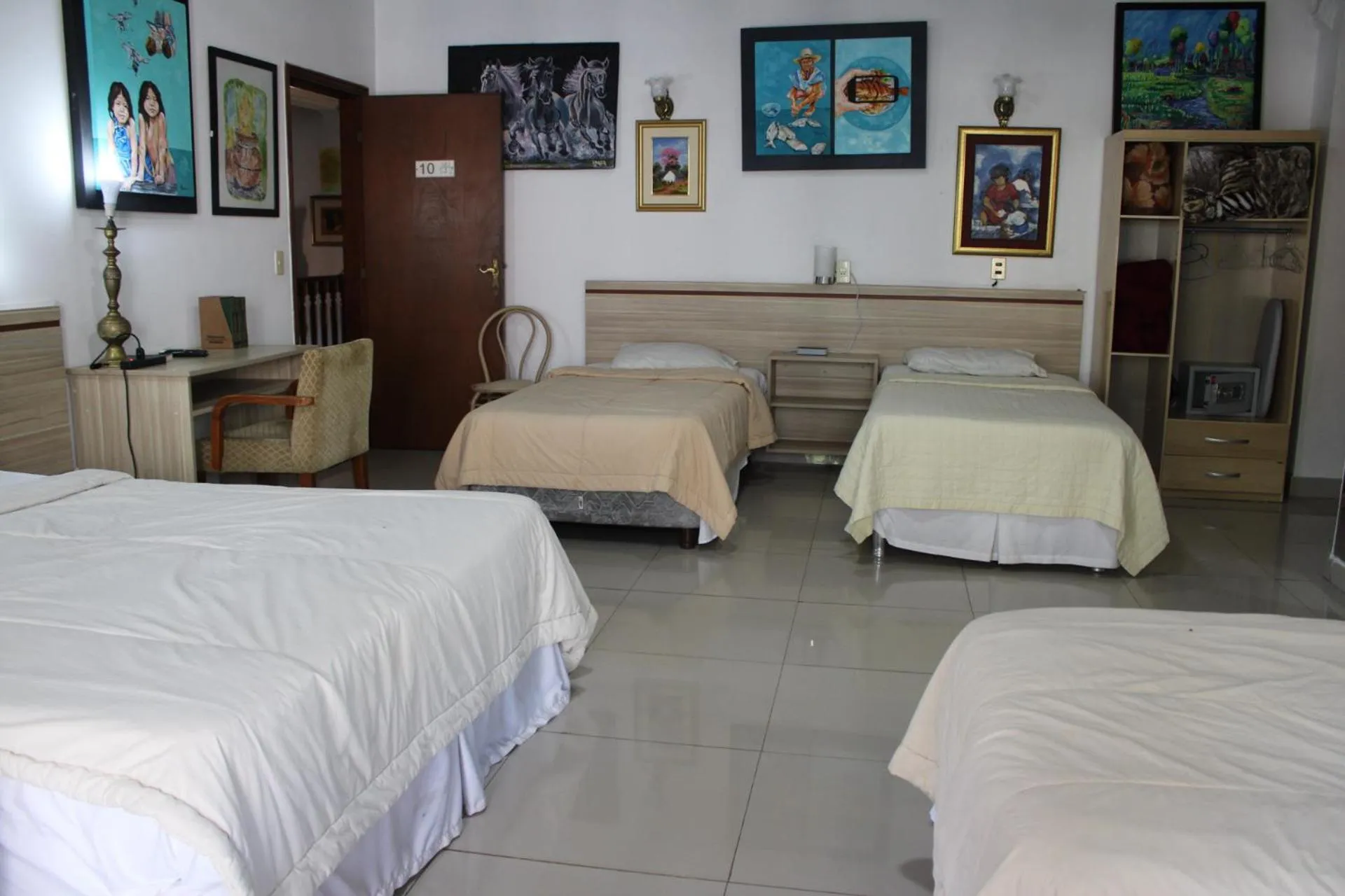 Bedroom, Bed in Aparthotel Maison Suisse