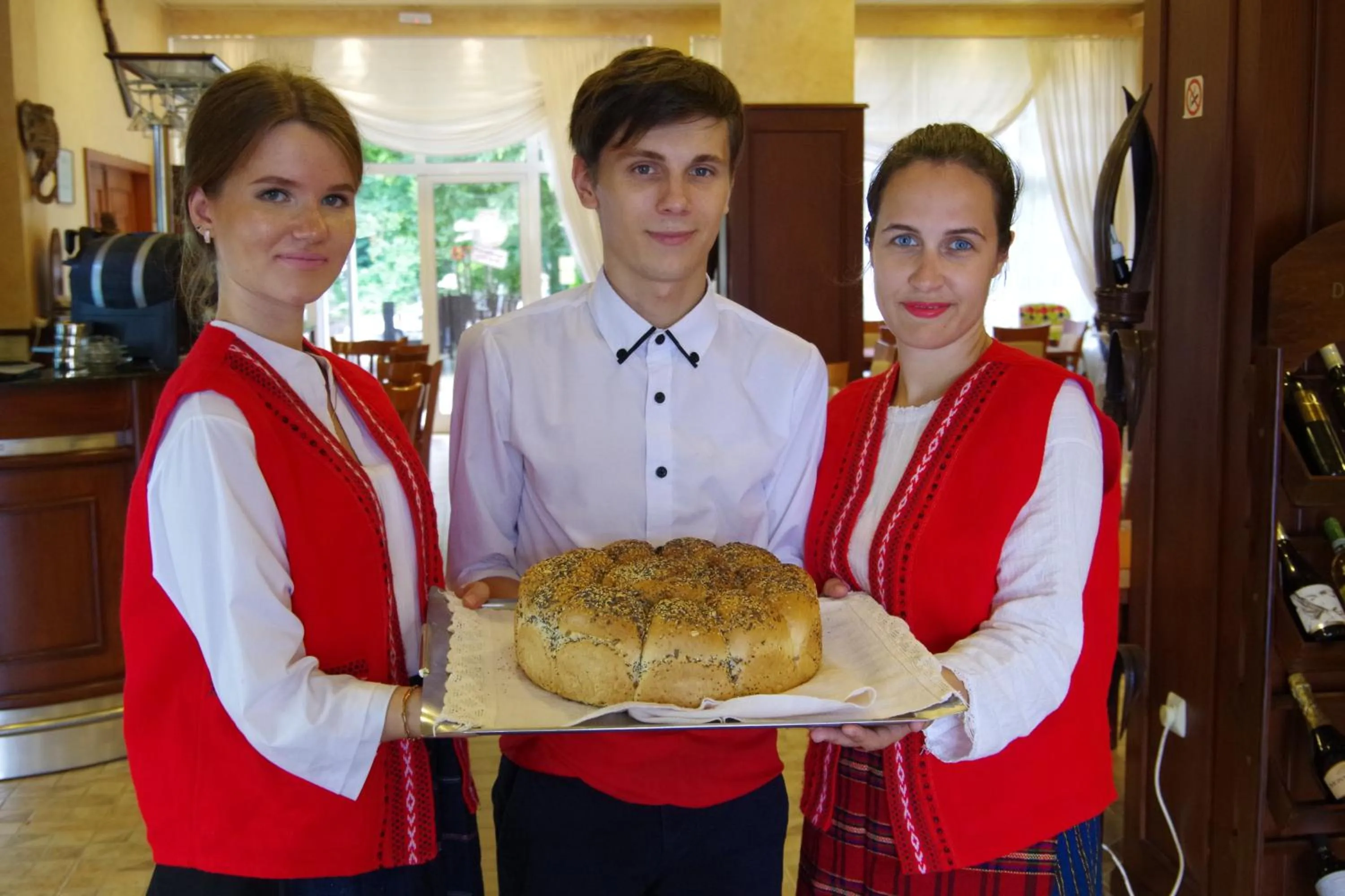 Restaurant/places to eat in Joya Park Hotel