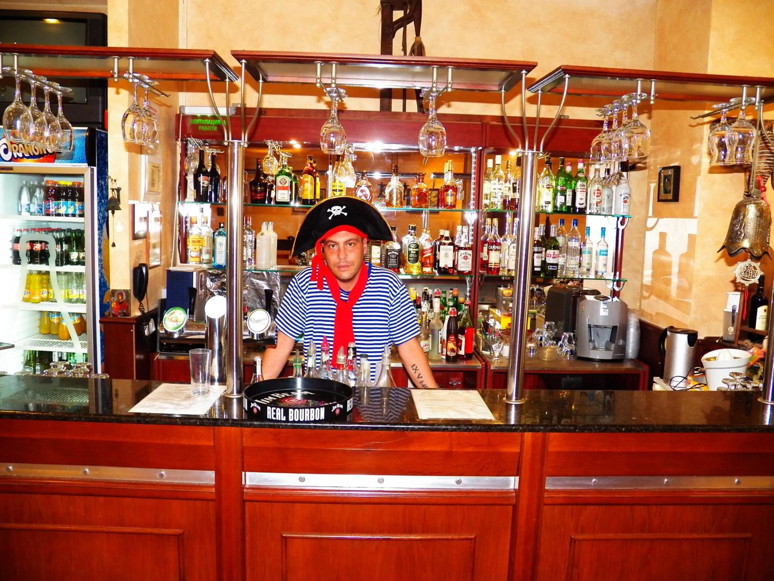 Restaurant/places to eat in Joya Park Hotel