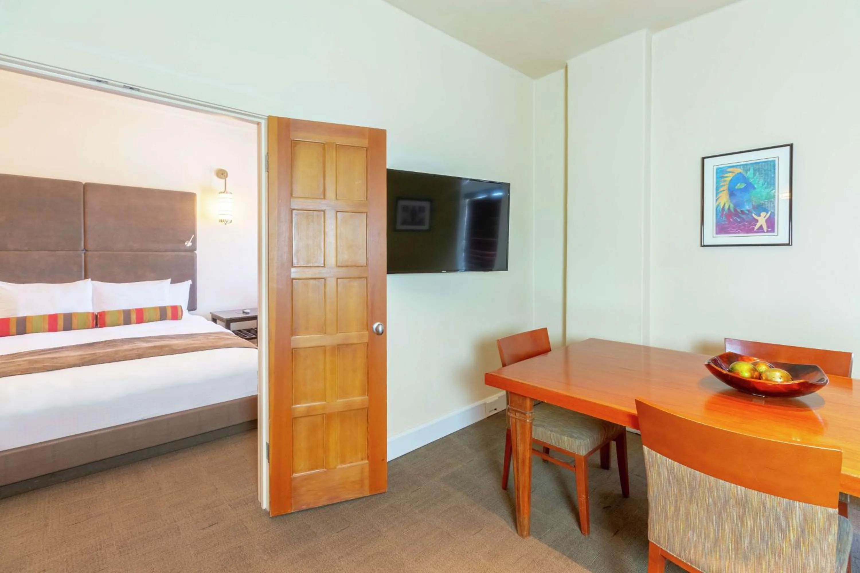 Bedroom, Bed in Hotel Andaluz Albuquerque, Curio Collection By Hilton