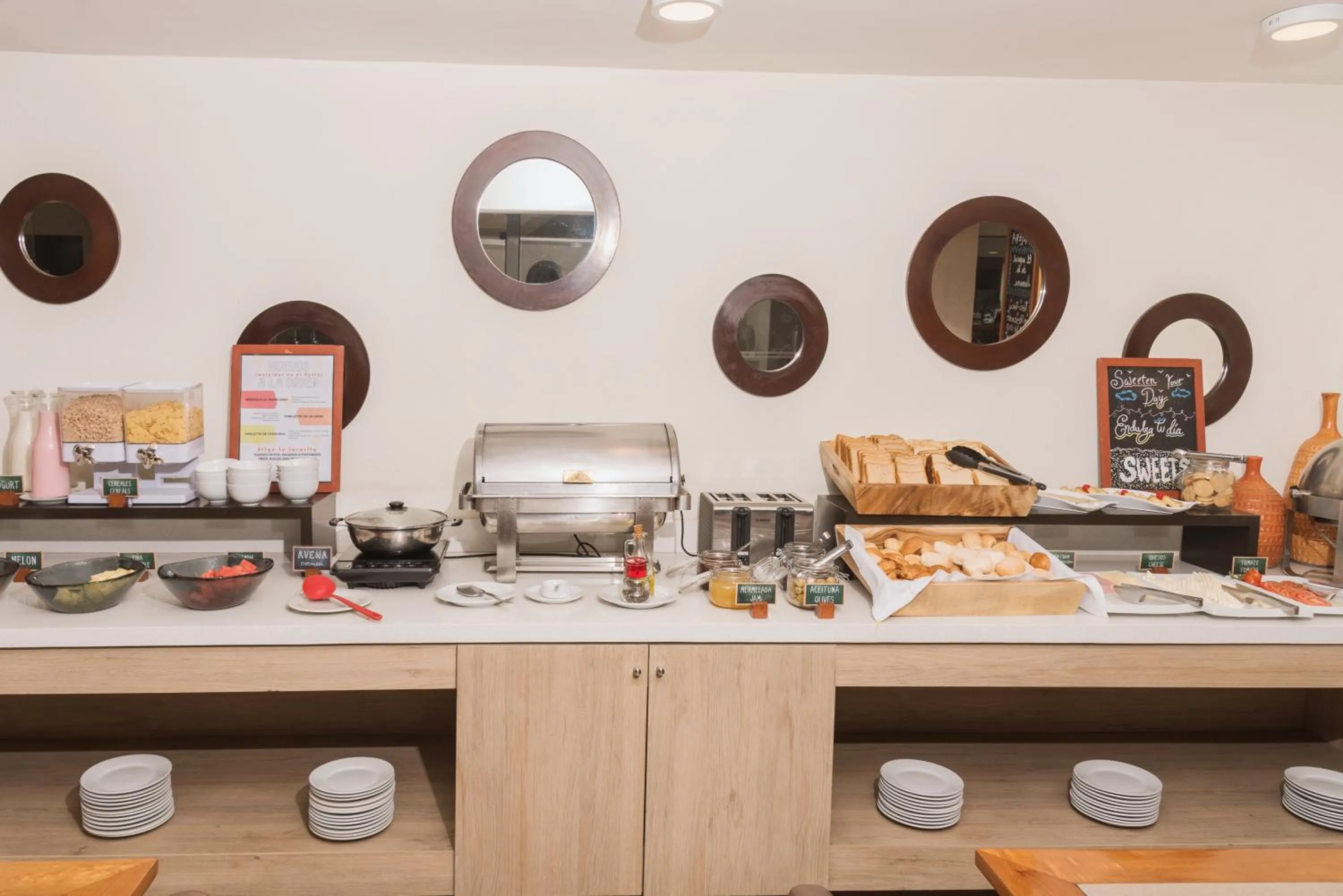 Breakfast in Girasoles Hotel