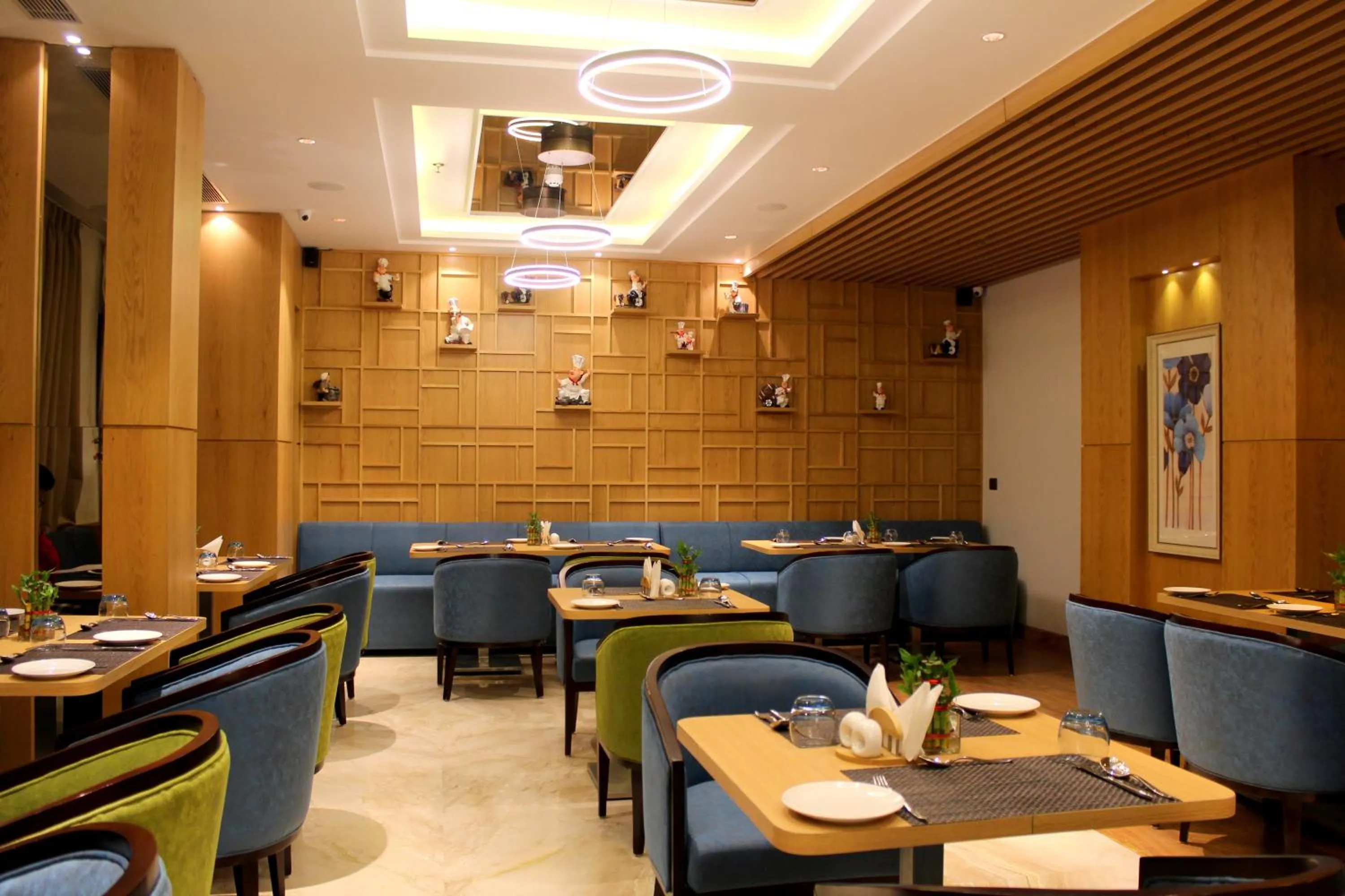 Restaurant/places to eat in SKK Blu Hotel & Spa