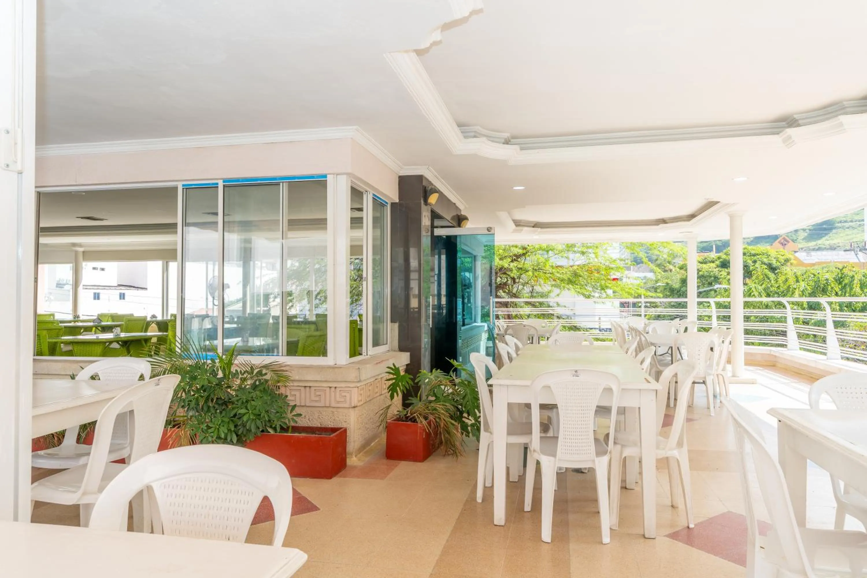 Restaurant/places to eat in Hotel Arhuaco Rodadero