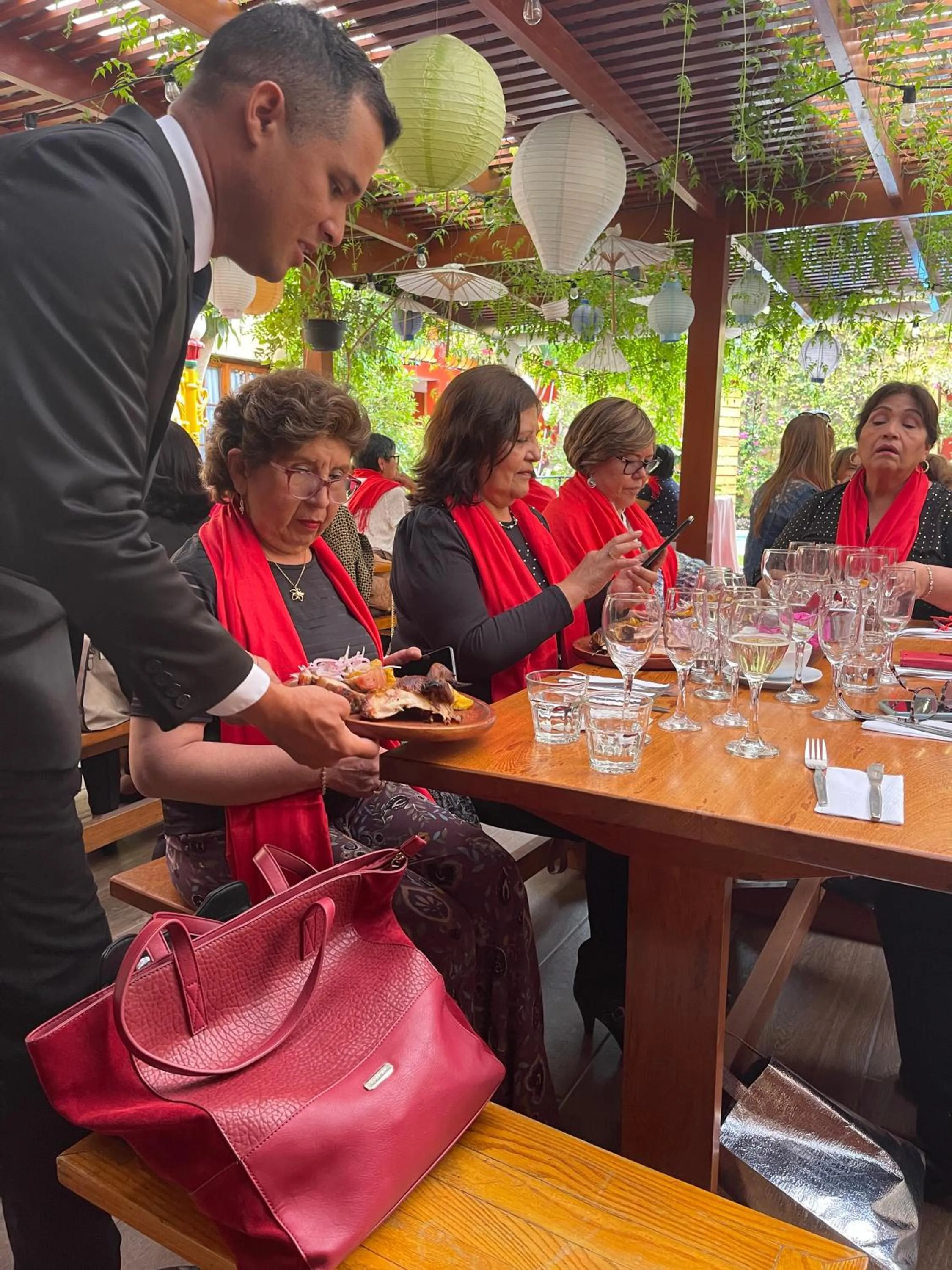 Restaurant/places to eat in Peru Star Apart-Hotel