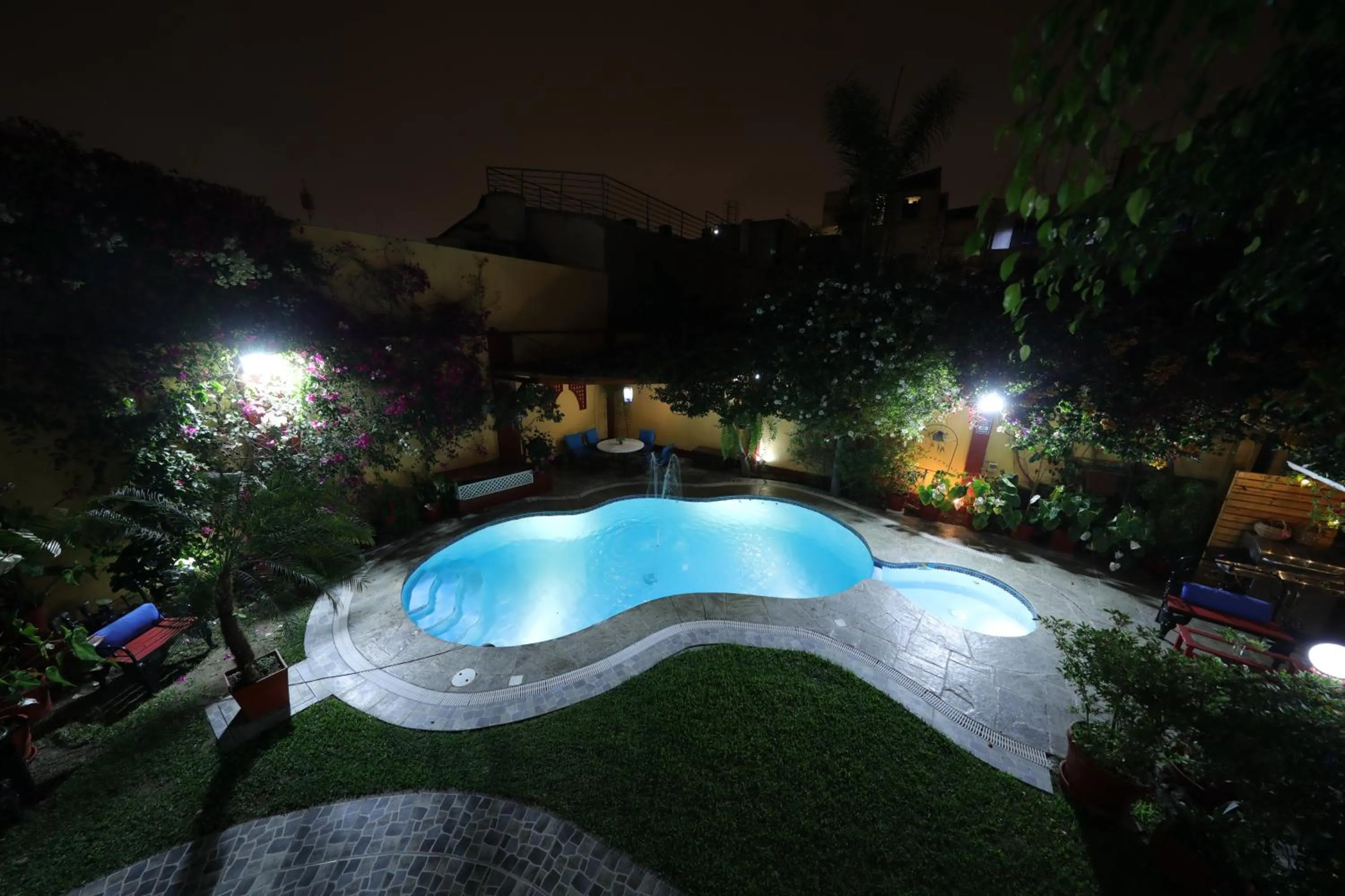 Swimming pool in Peru Star Apart-Hotel