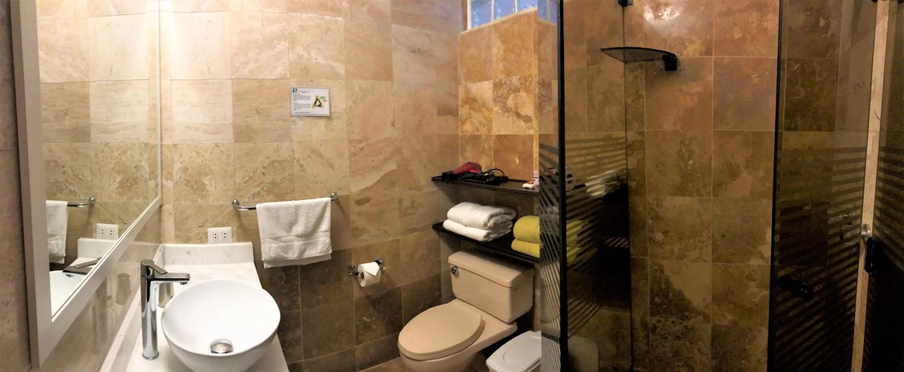 Shower in Peru Star Apart-Hotel