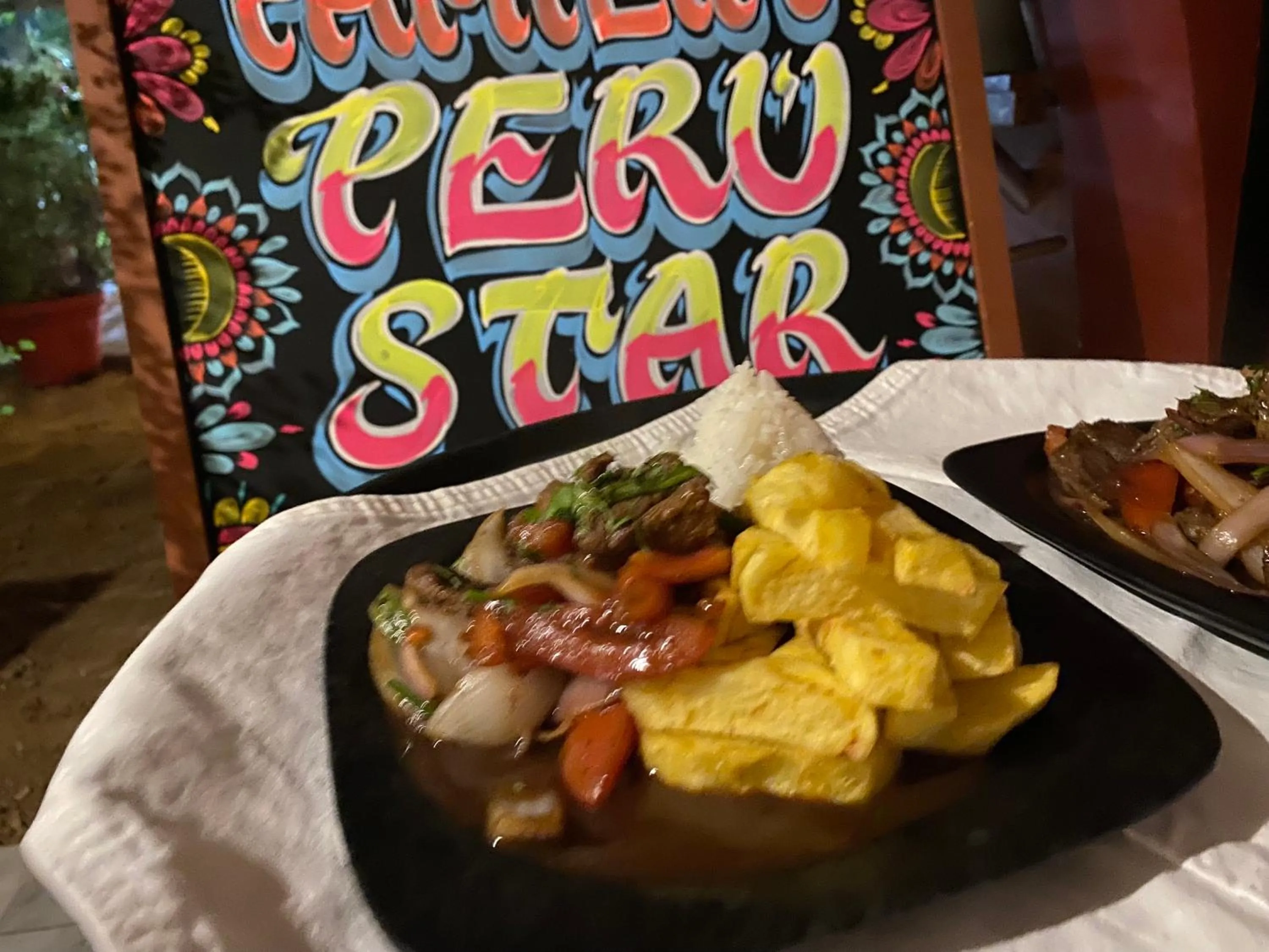 Restaurant/places to eat in Peru Star Apart-Hotel