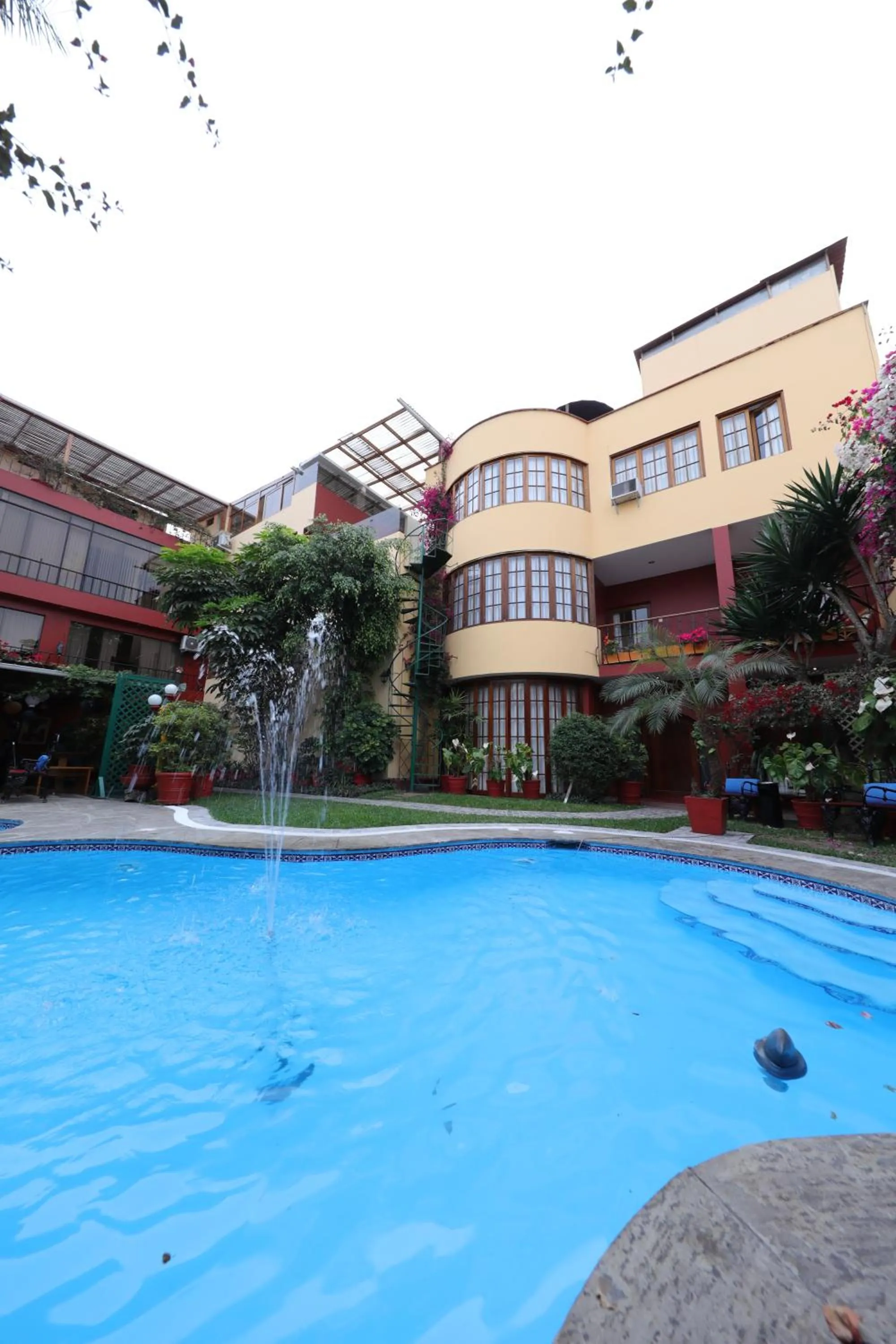 Swimming pool in Peru Star Apart-Hotel