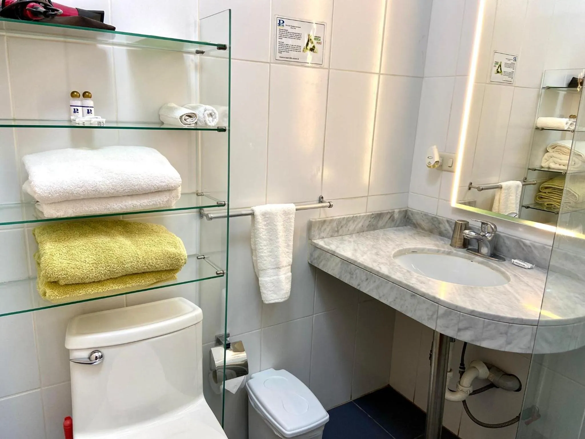 Shower in Peru Star Apart-Hotel