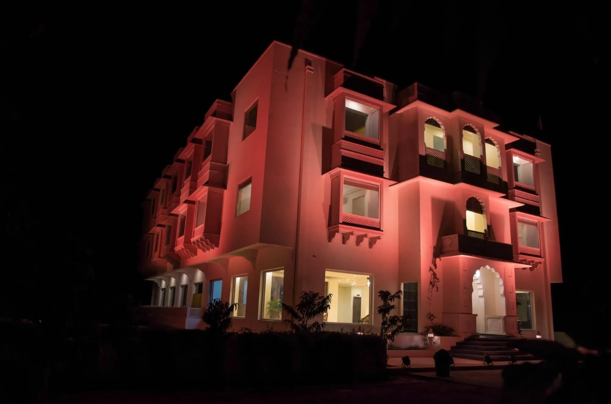 Facade/entrance in WelcomHeritage Mount Valley Resort Ranthambore