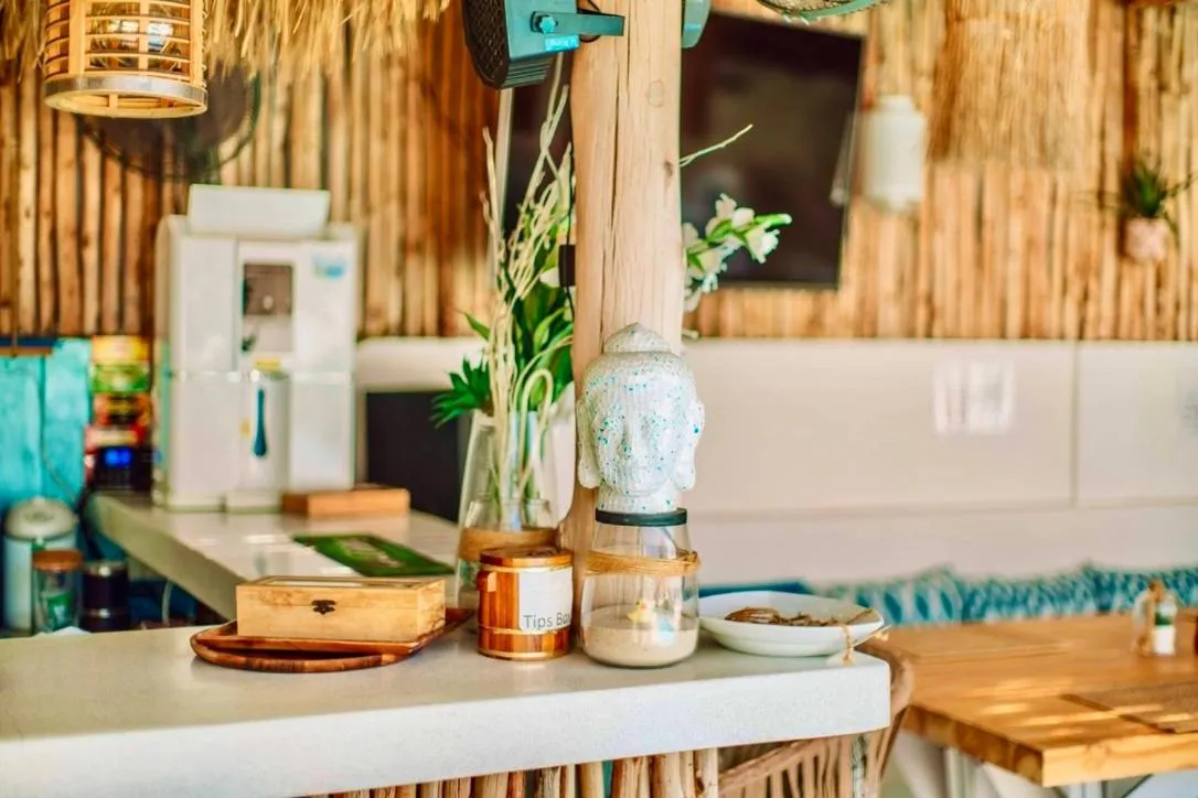 Lounge or bar in So KohKoon Beach Resort