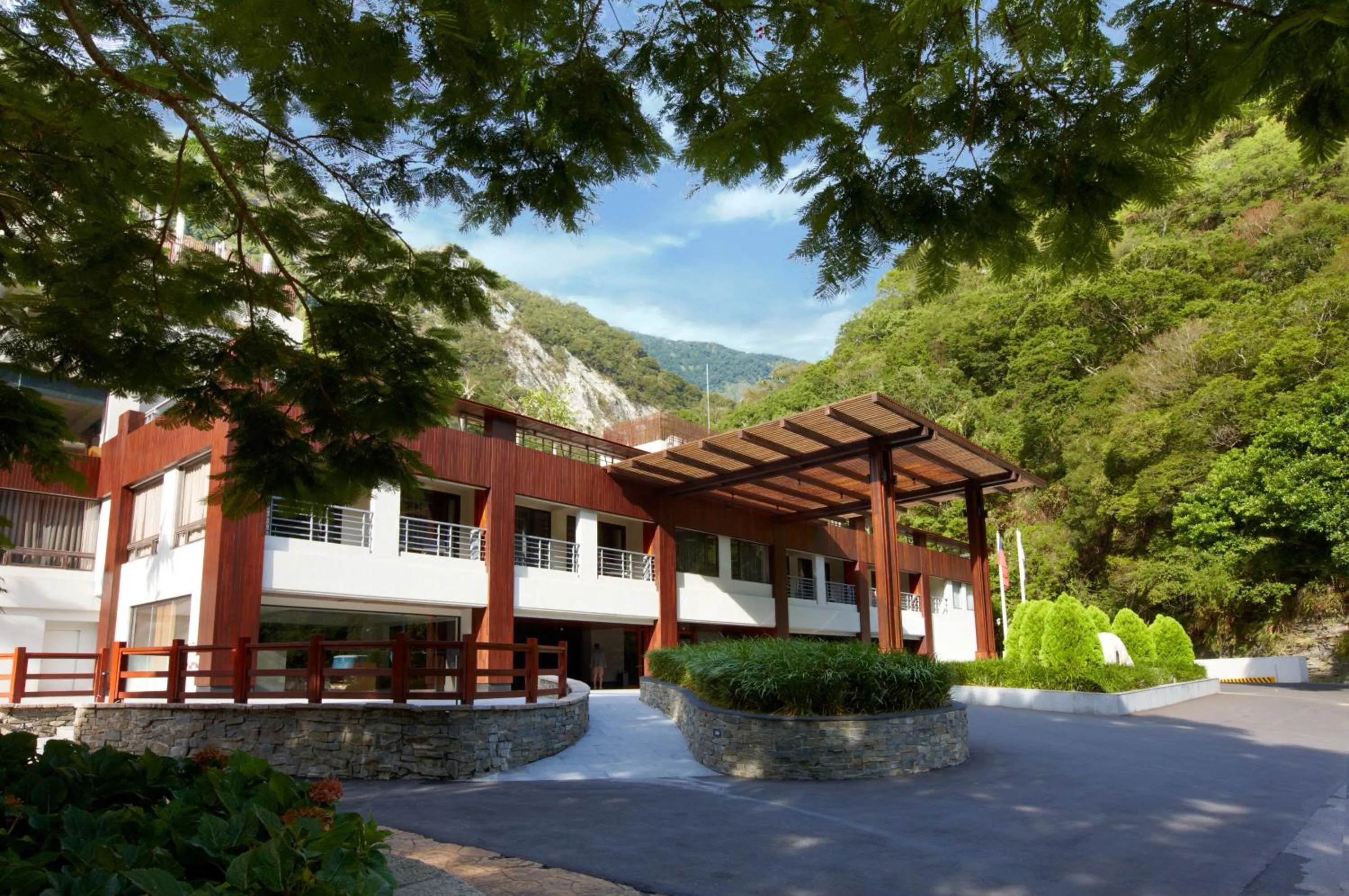 Facade/entrance in Silks Place Taroko Hotel