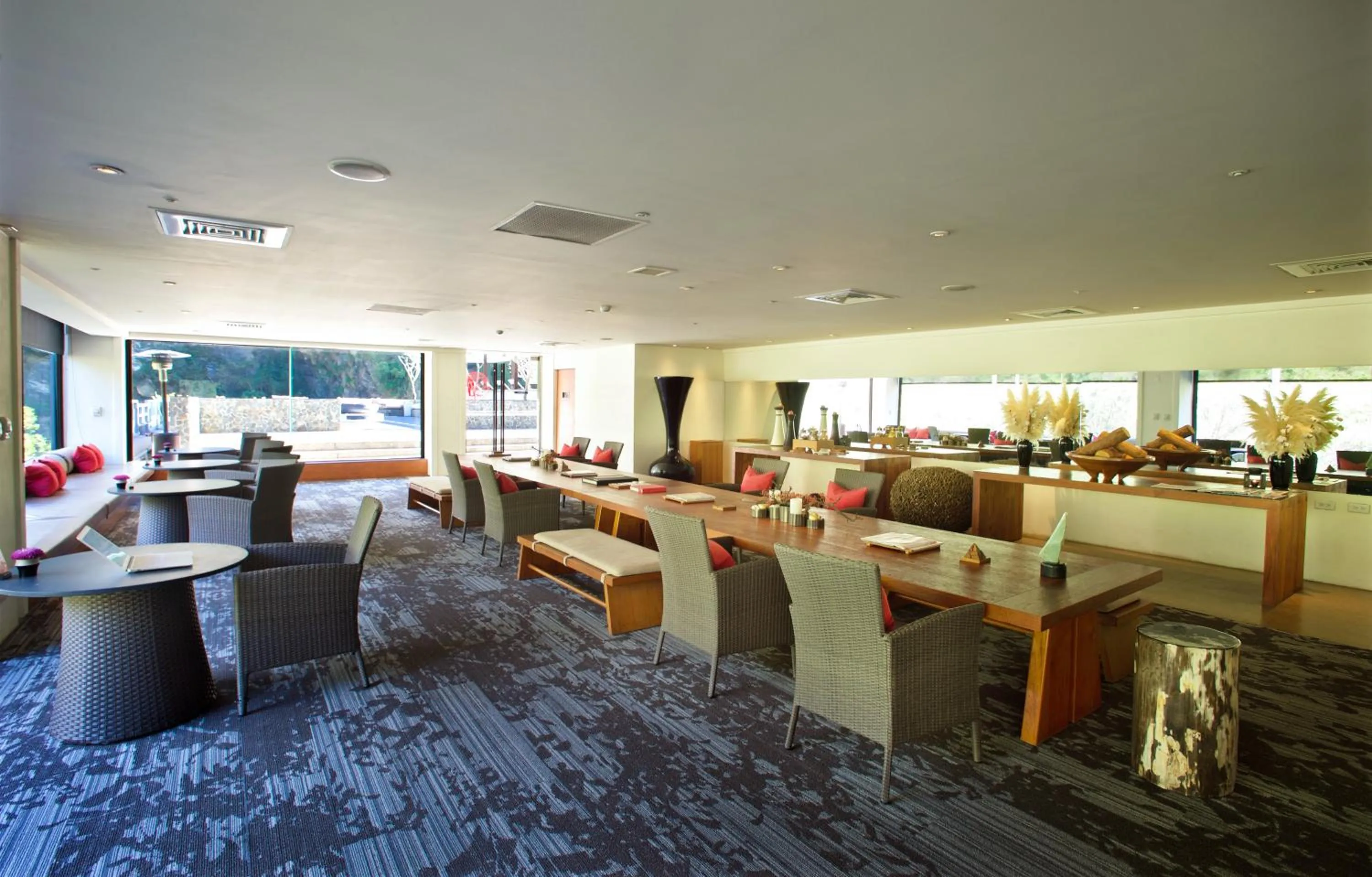 Lounge or bar in Silks Place Taroko Hotel