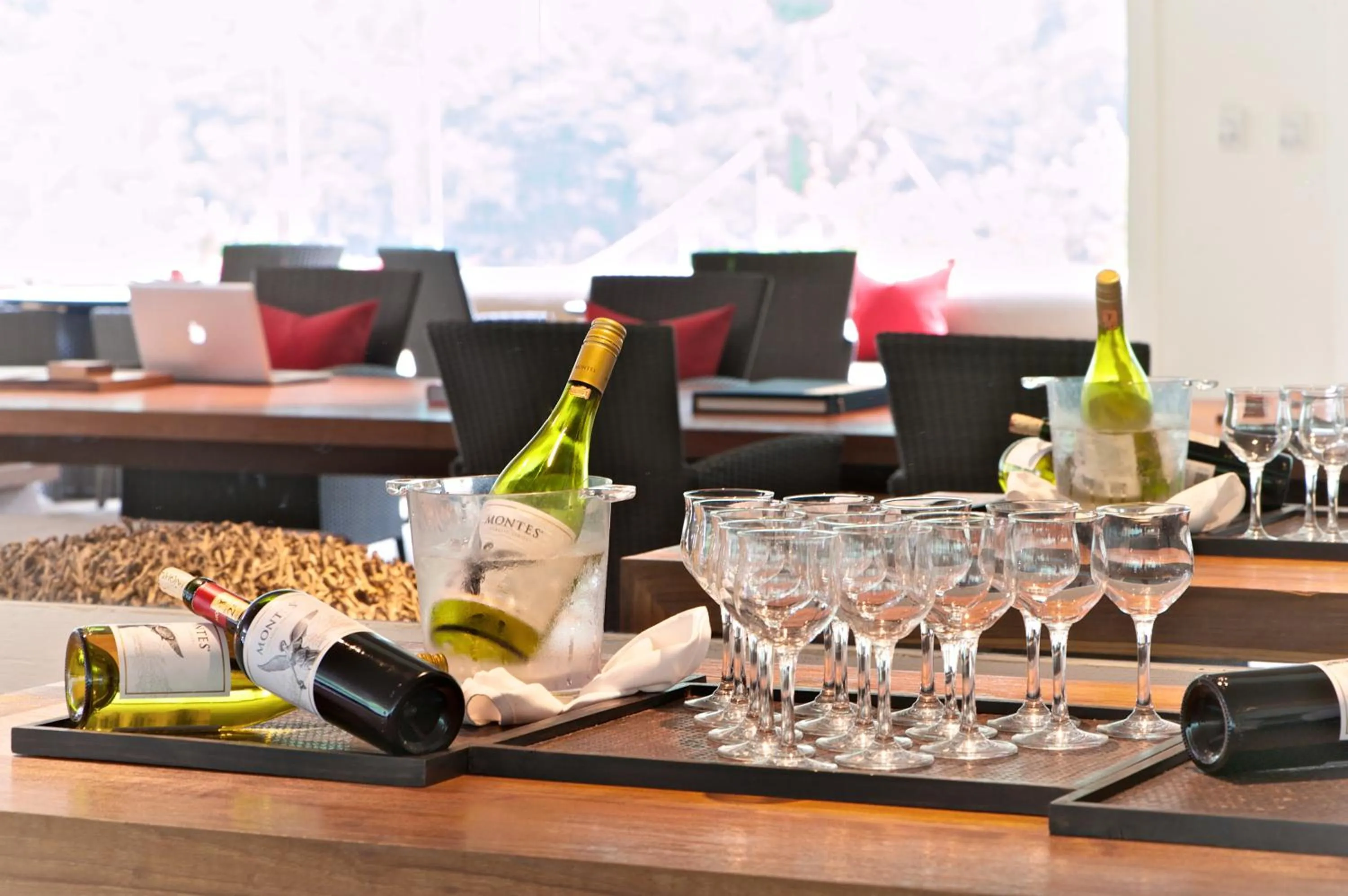 Lounge or bar in Silks Place Taroko Hotel