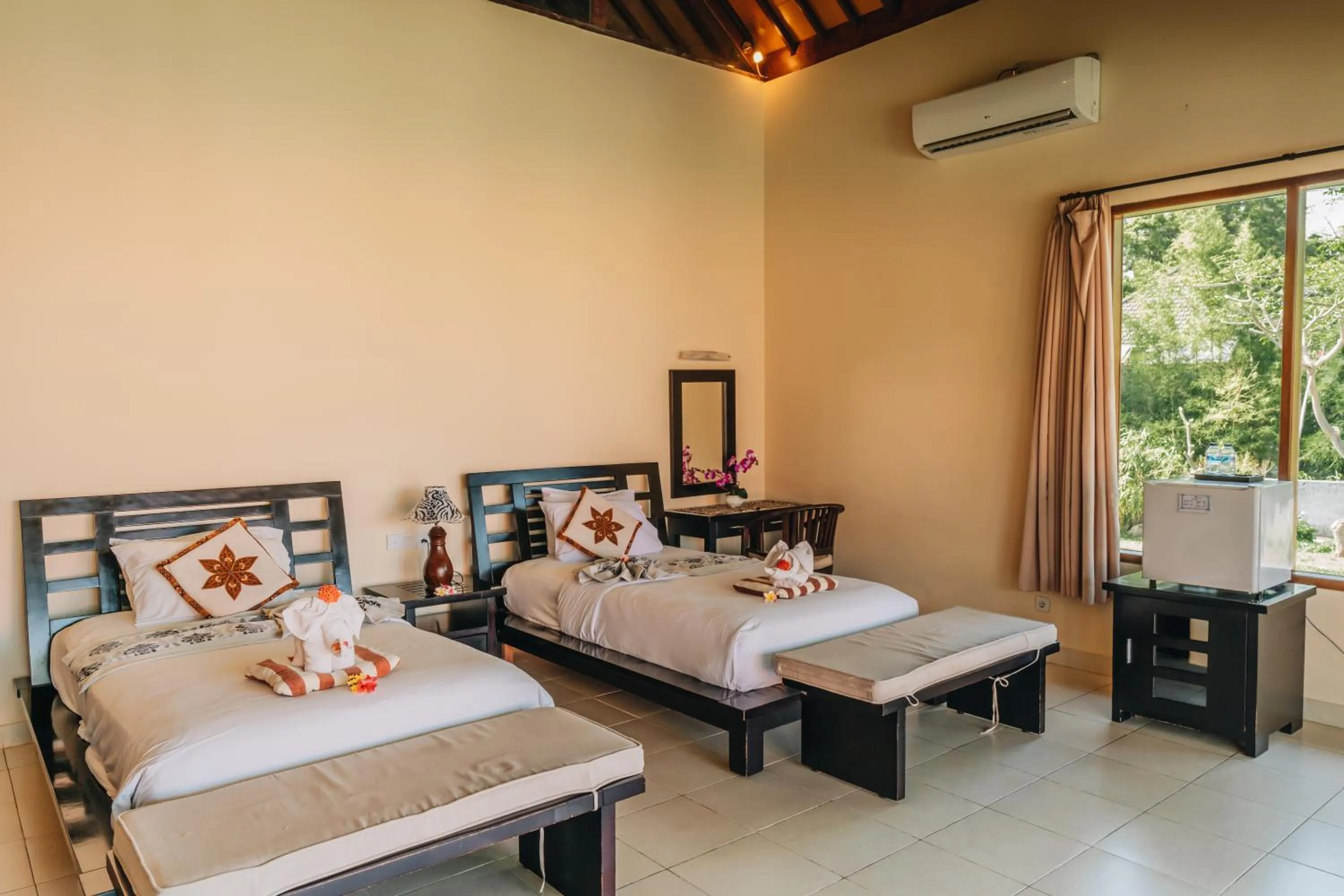 Bedroom, Bed in Ocean View Tulamben Dive & Resort