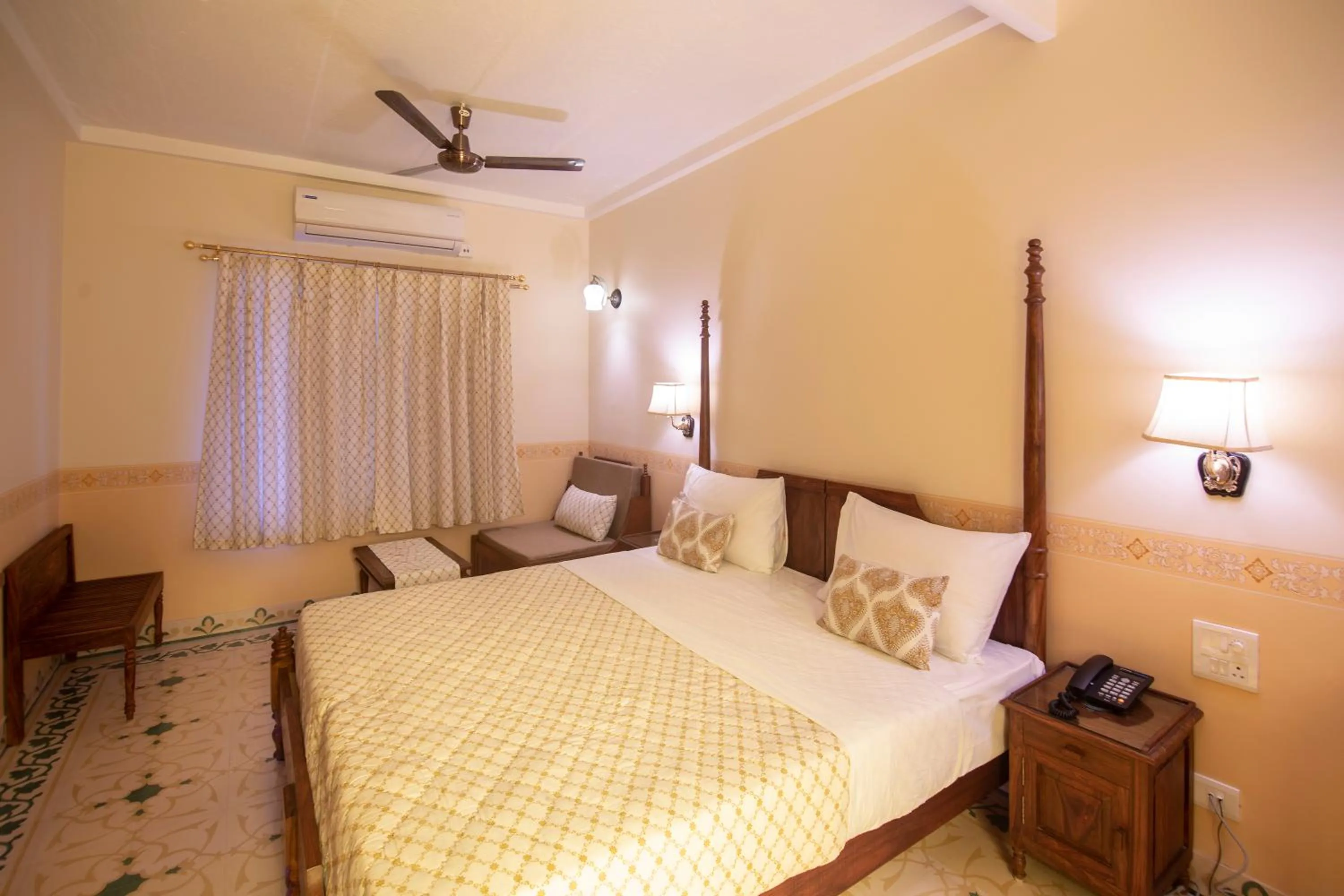 Bedroom, Bed in Hotel Jai Niwas
