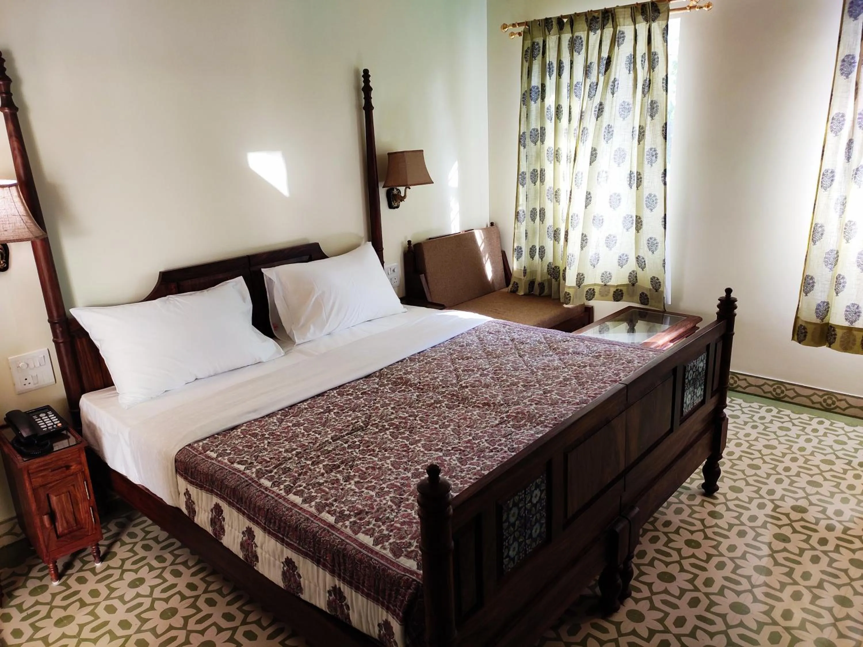 Bedroom, Bed in Hotel Jai Niwas