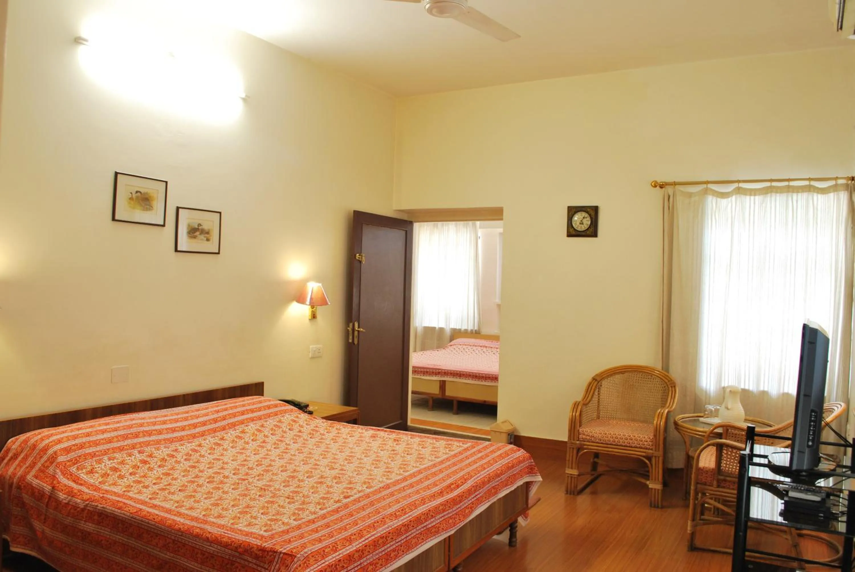 Bedroom, Bed in Hotel Jai Niwas