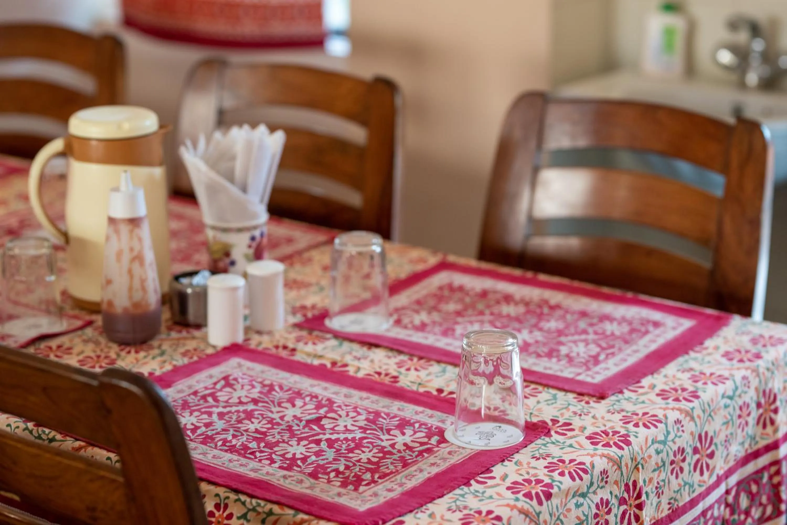 Dining area in Hotel Jai Niwas