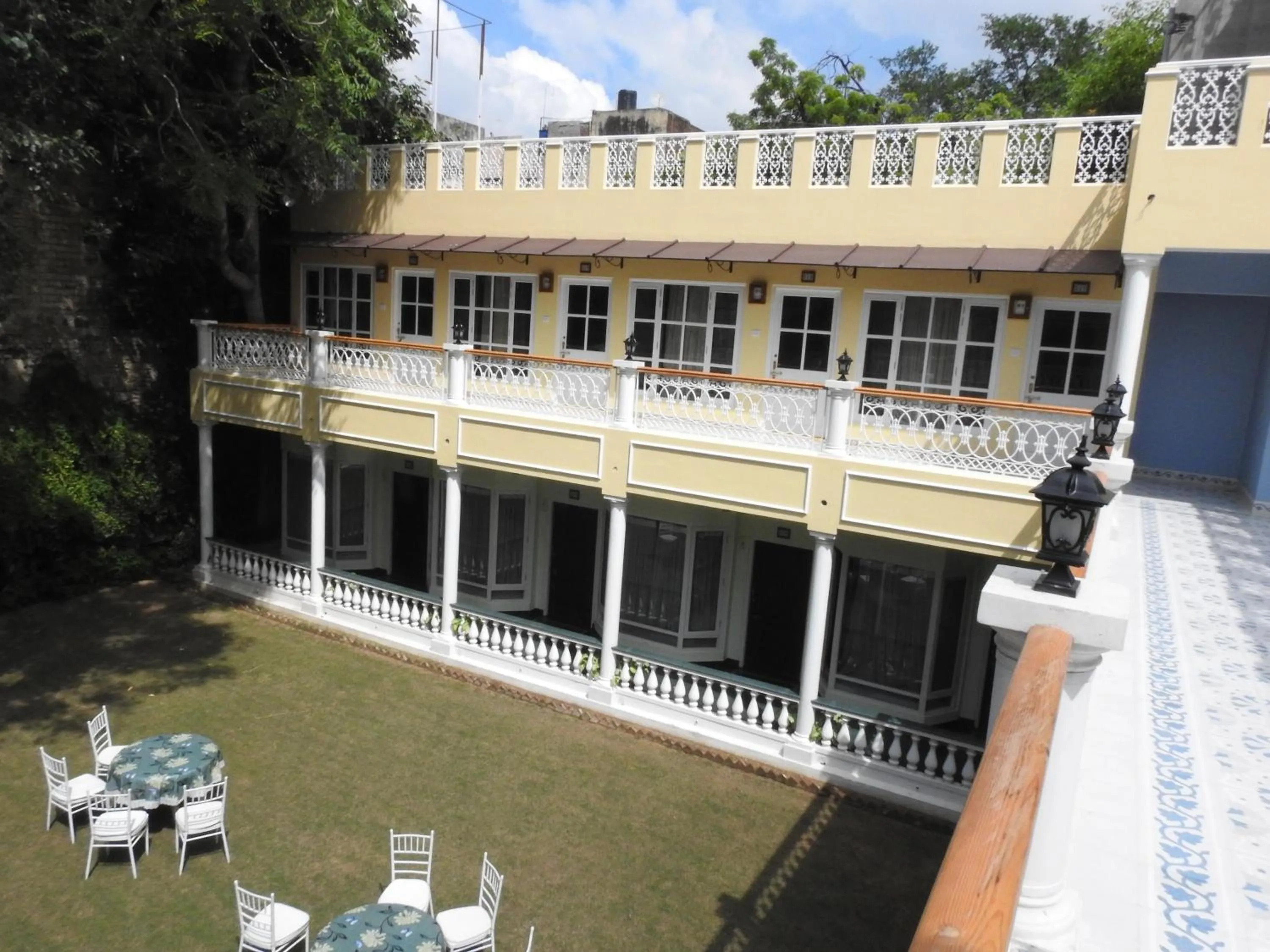 Garden view in Hotel Jai Niwas