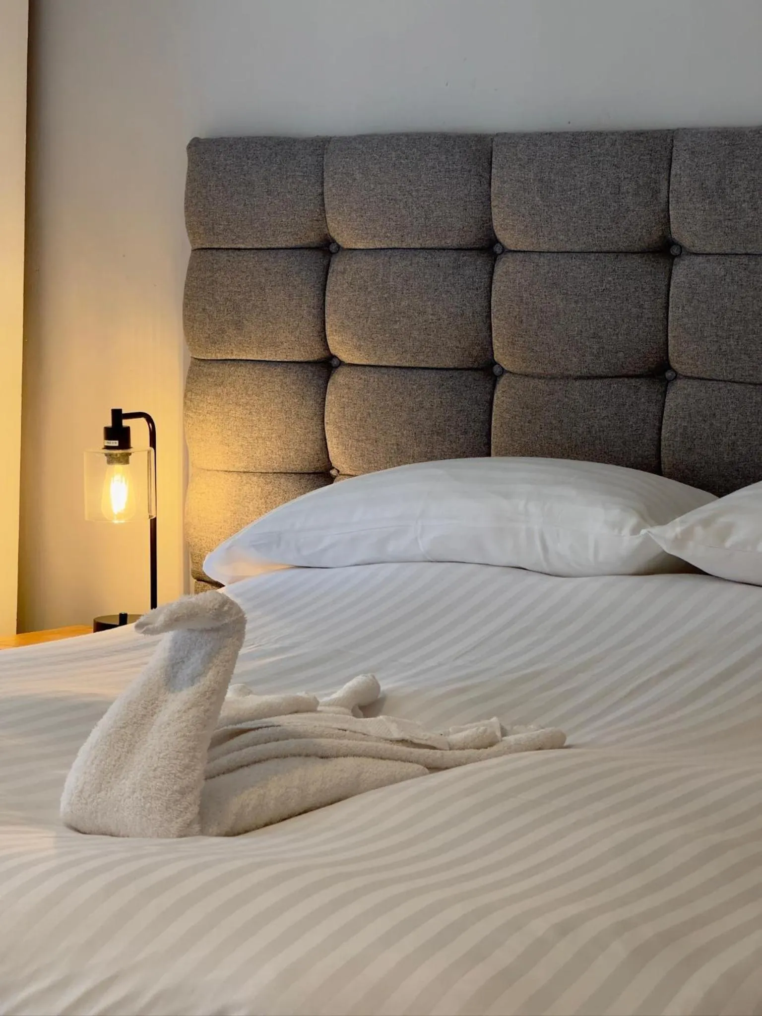 Bedroom, Bed in The Swan Hotel