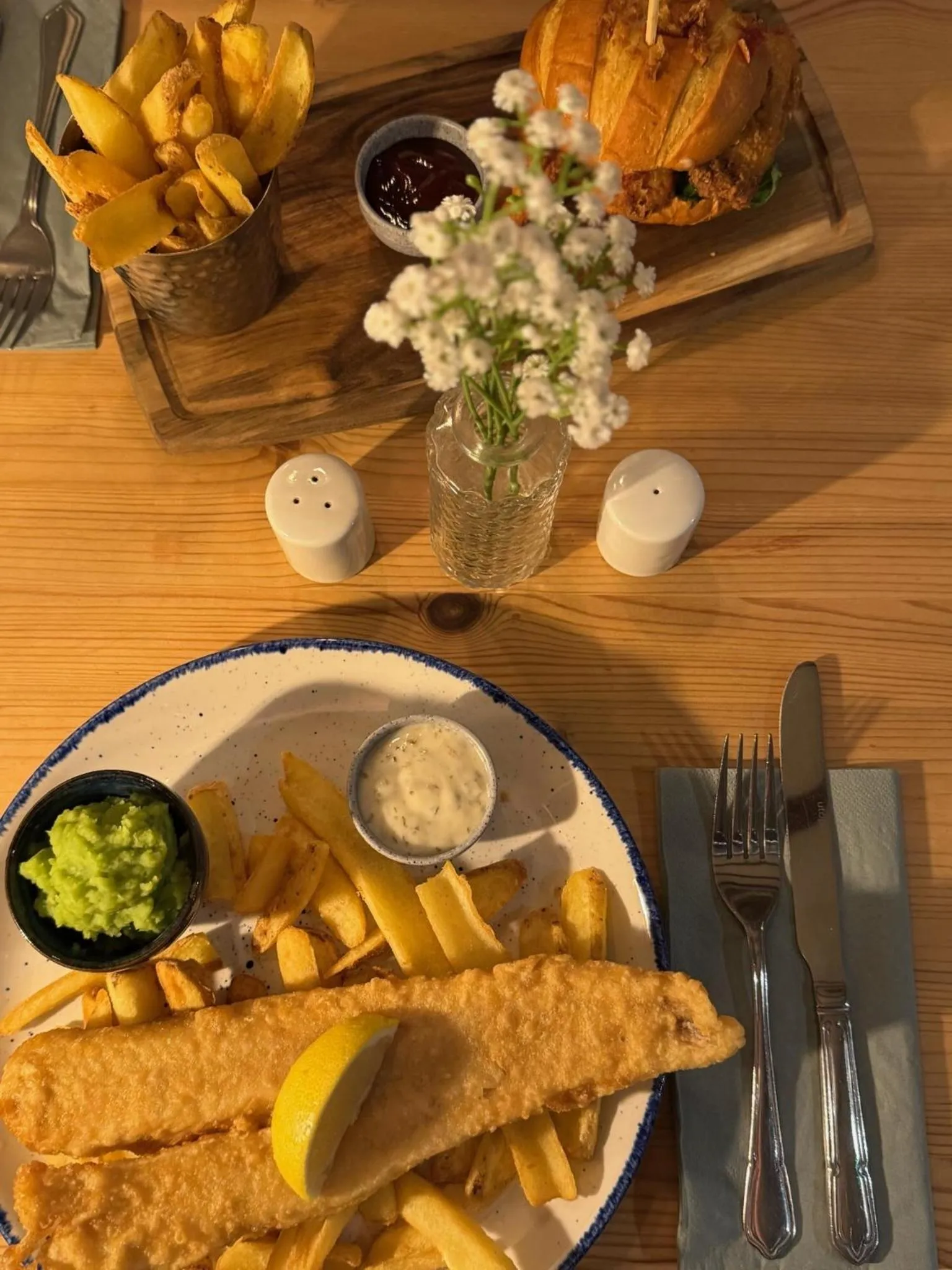 Food and drinks in The Swan Hotel