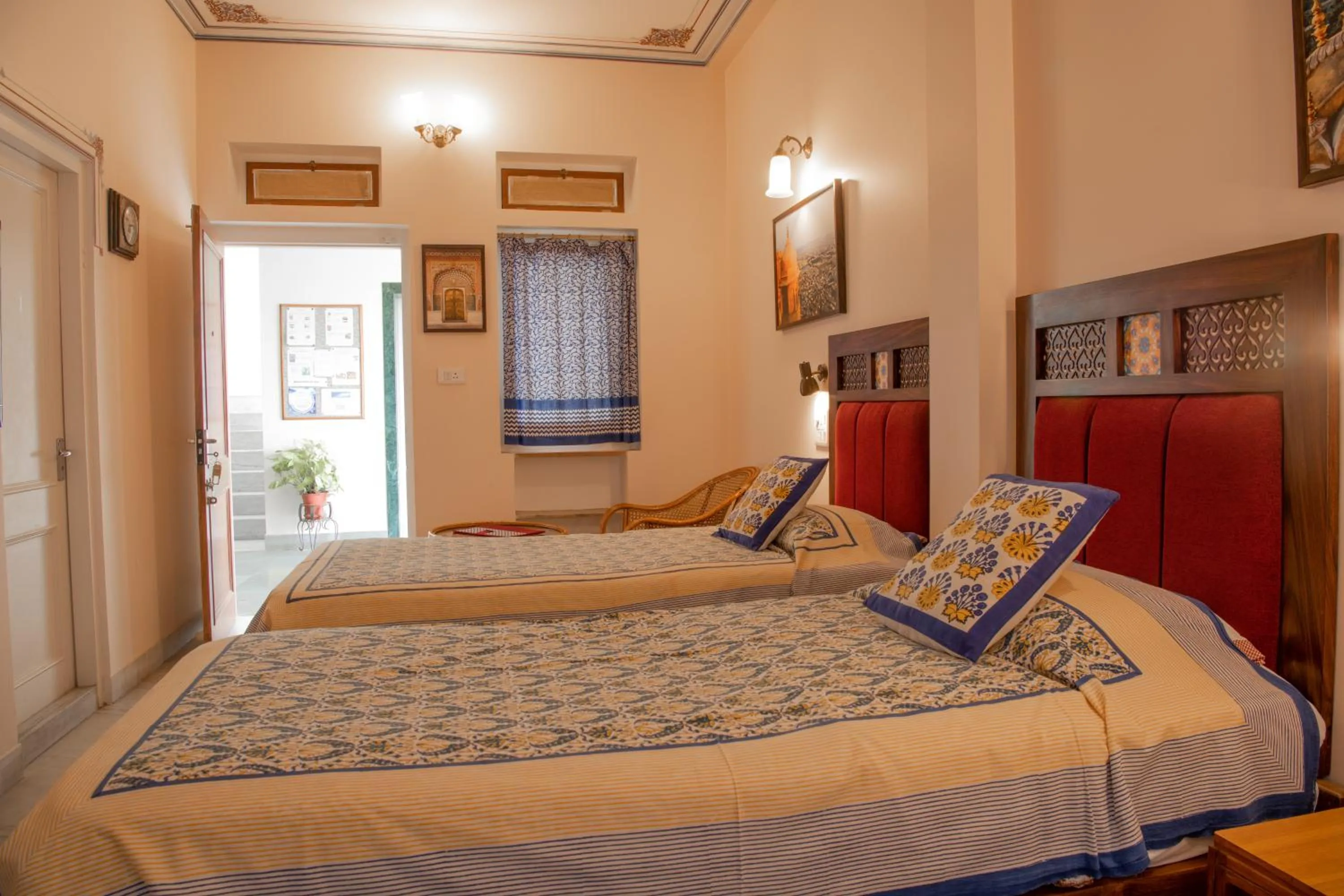 Photo of the whole room, Bed in Tara Niwas