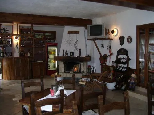 Restaurant/places to eat in Rahoff hotel