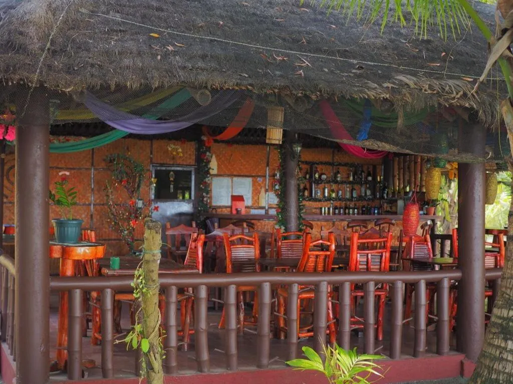 Restaurant/places to eat in Sablayan Gustav's Place Silver Beach Dive Resort