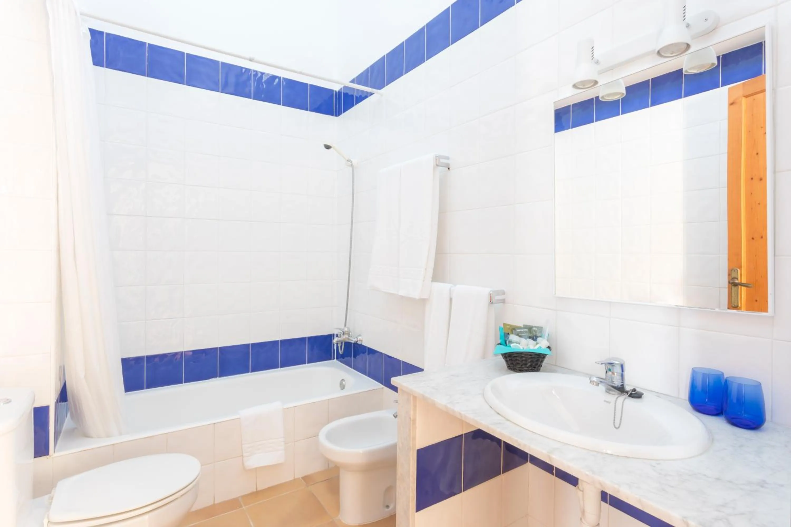 Bathroom in Bimbolla Apartaments