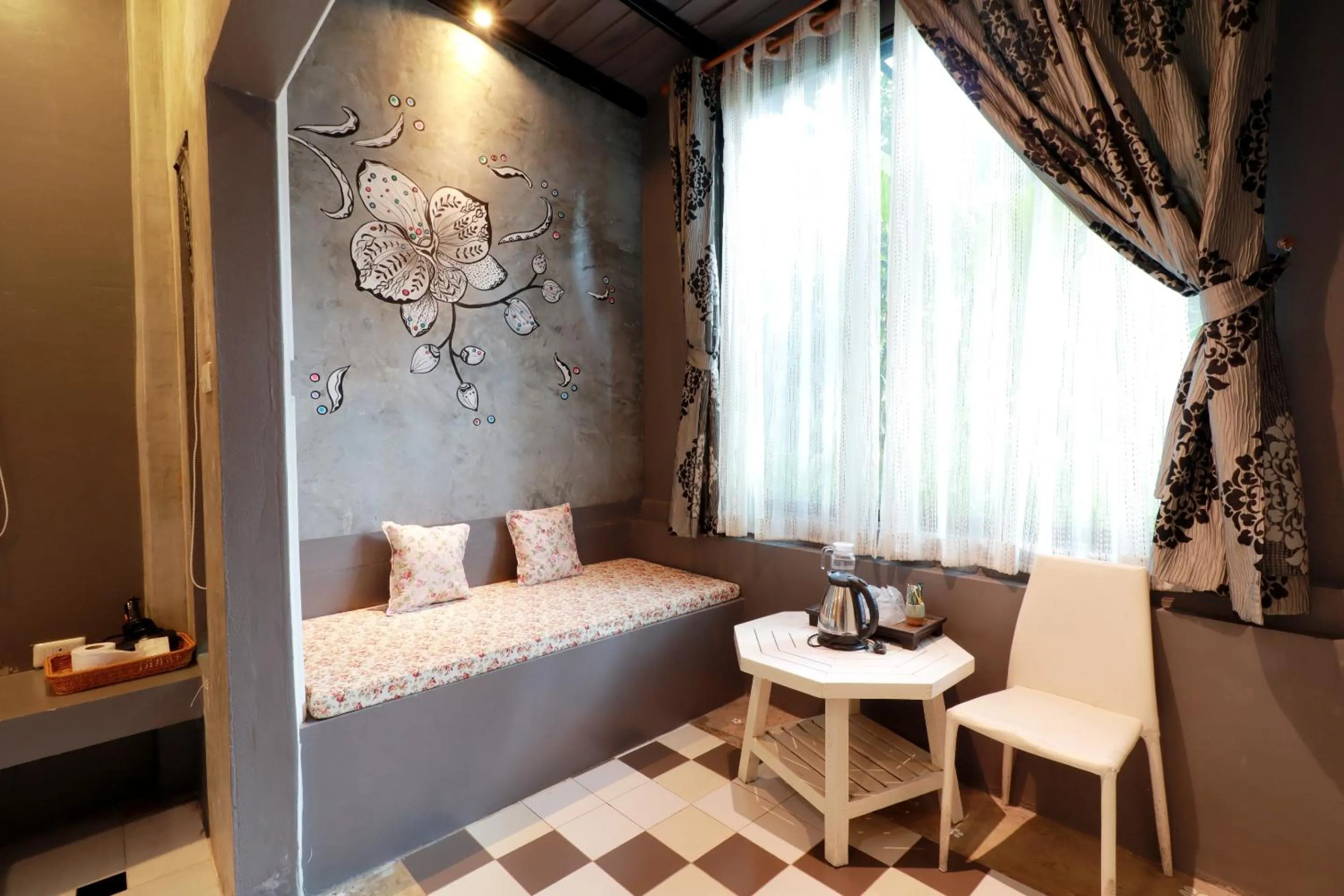 Living room, Bed in Capital O 464 At Nata Chiangmai Chic Jungle