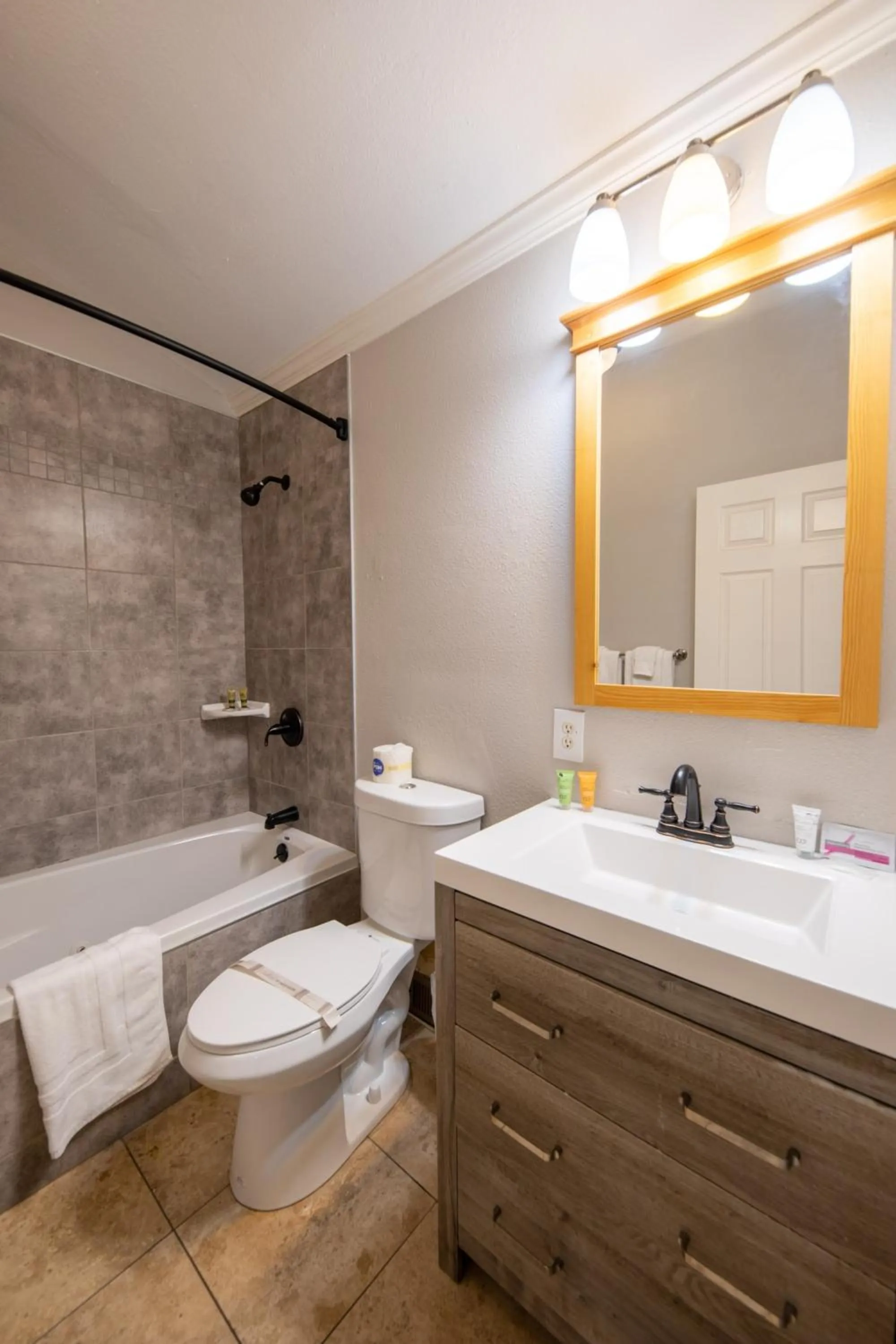 Shower in Emerald Bay Lodge