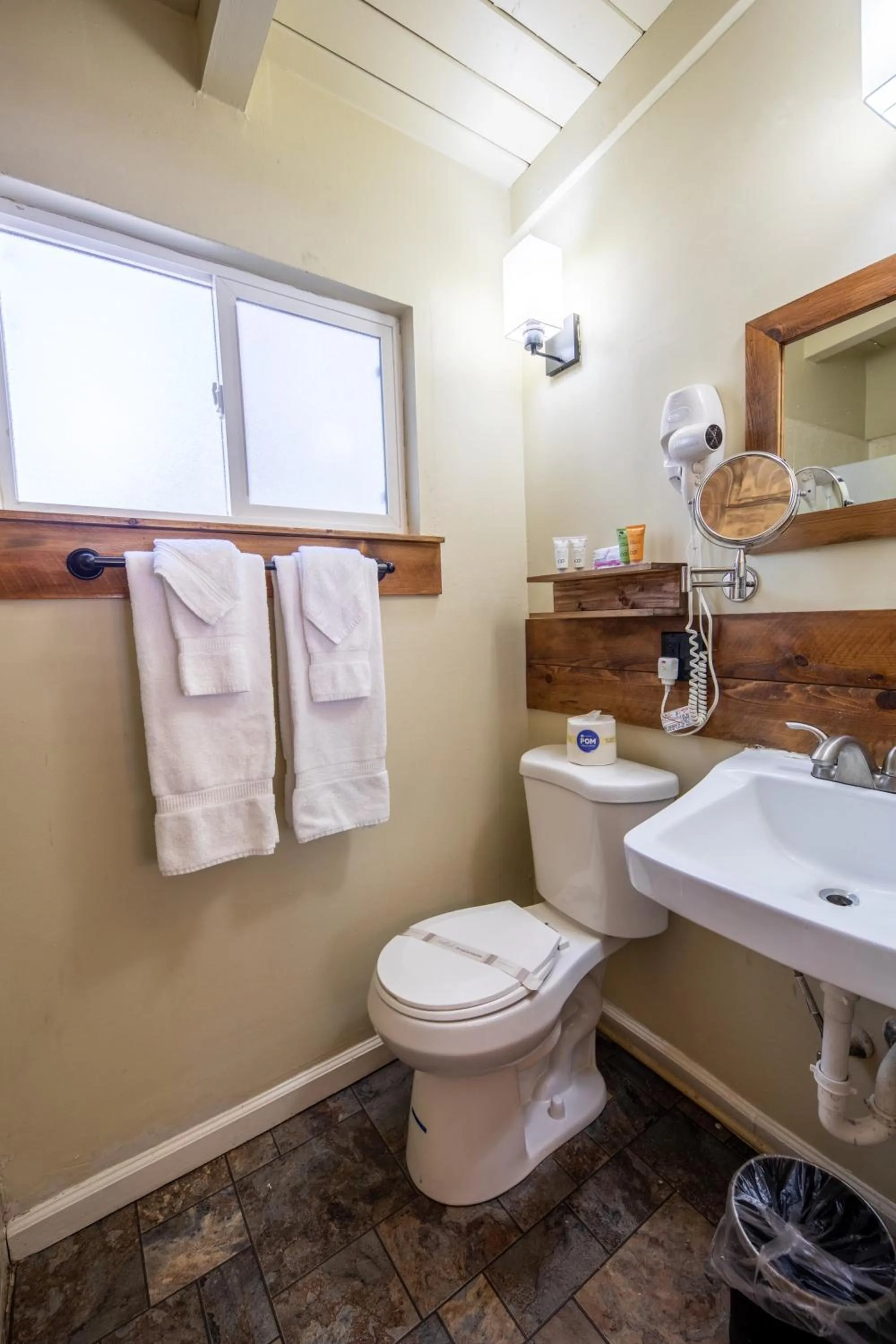 Shower in Emerald Bay Lodge