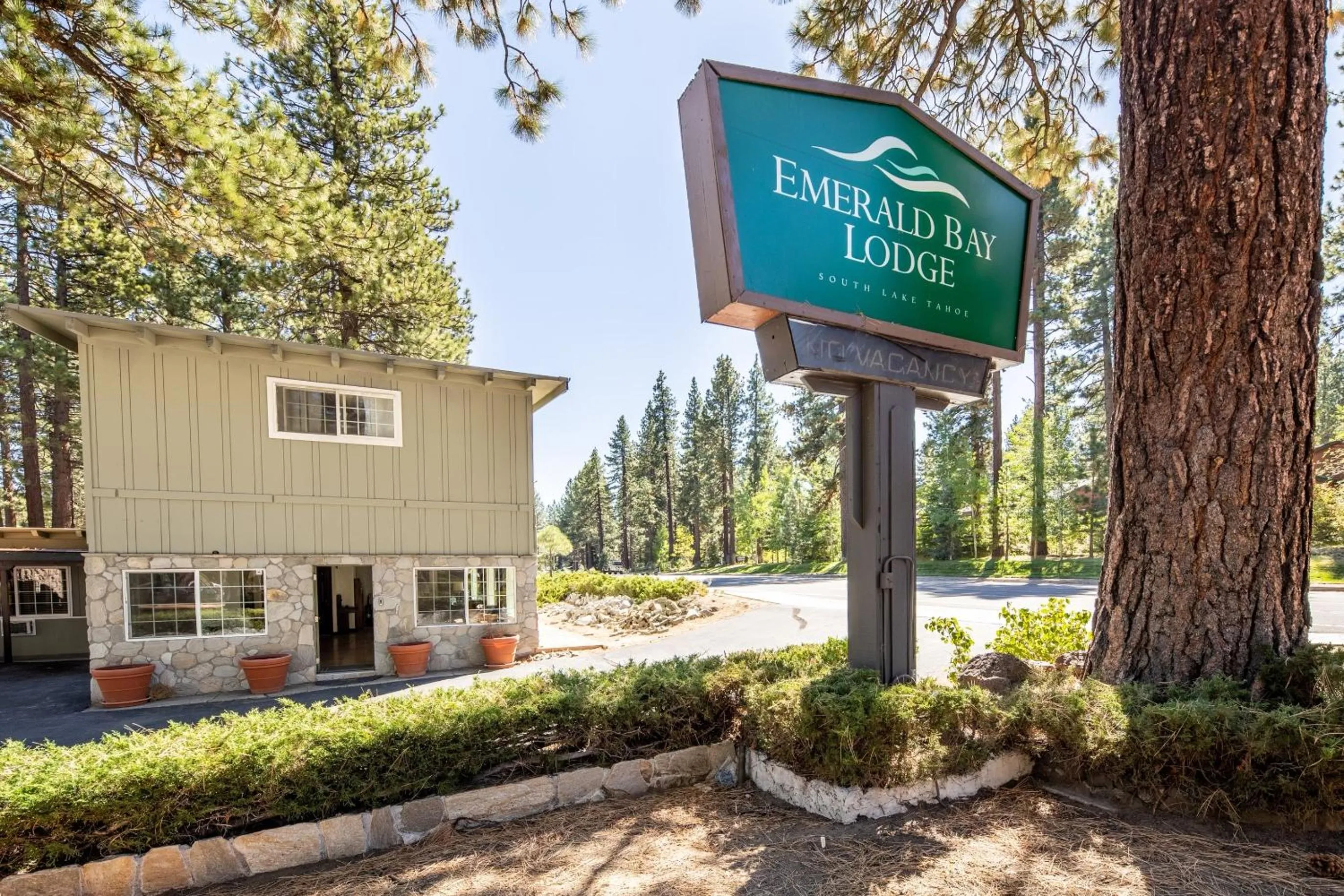 Property building in Emerald Bay Lodge