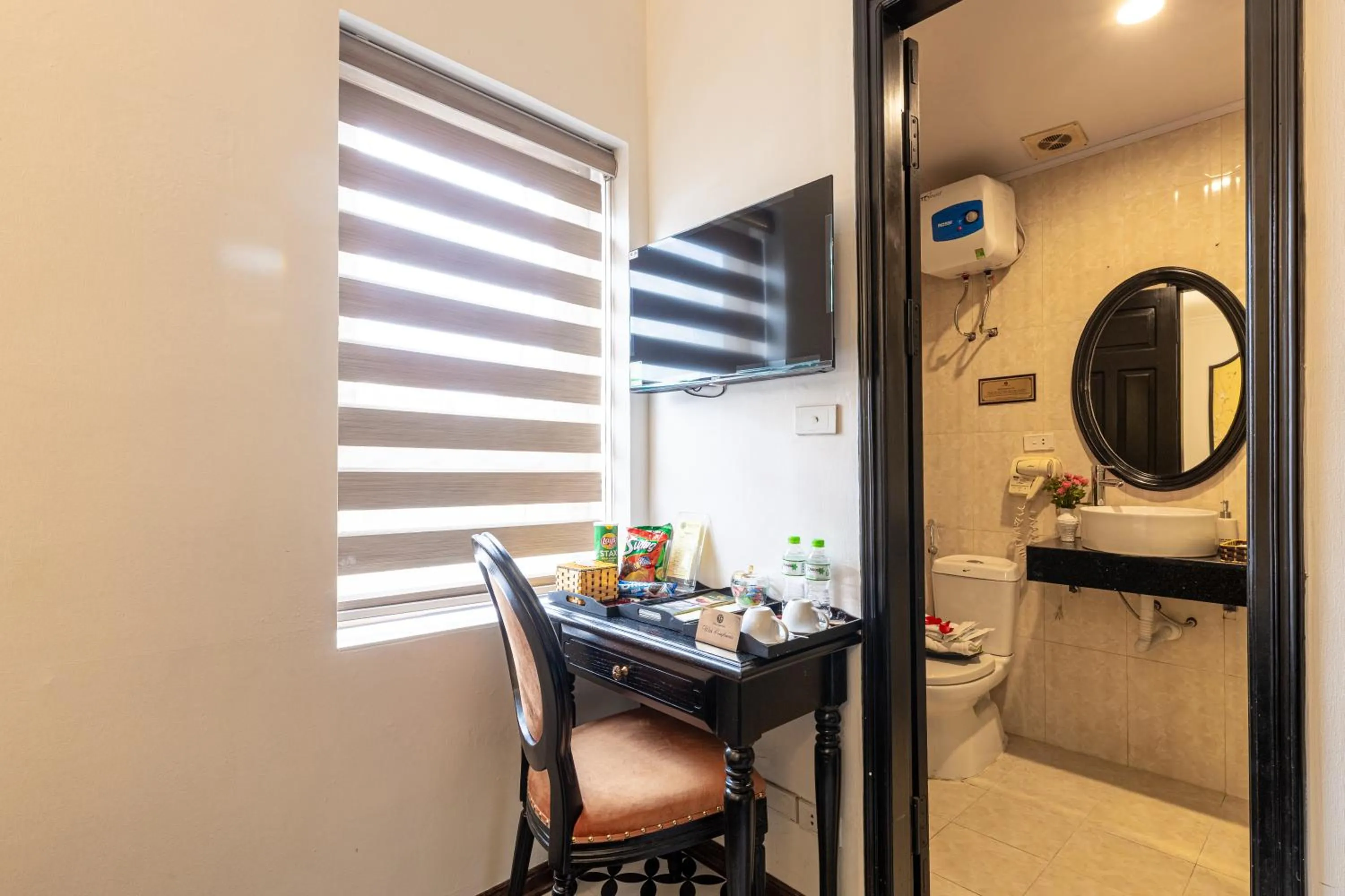 Bedroom in Hanoi House Hotel & Travel