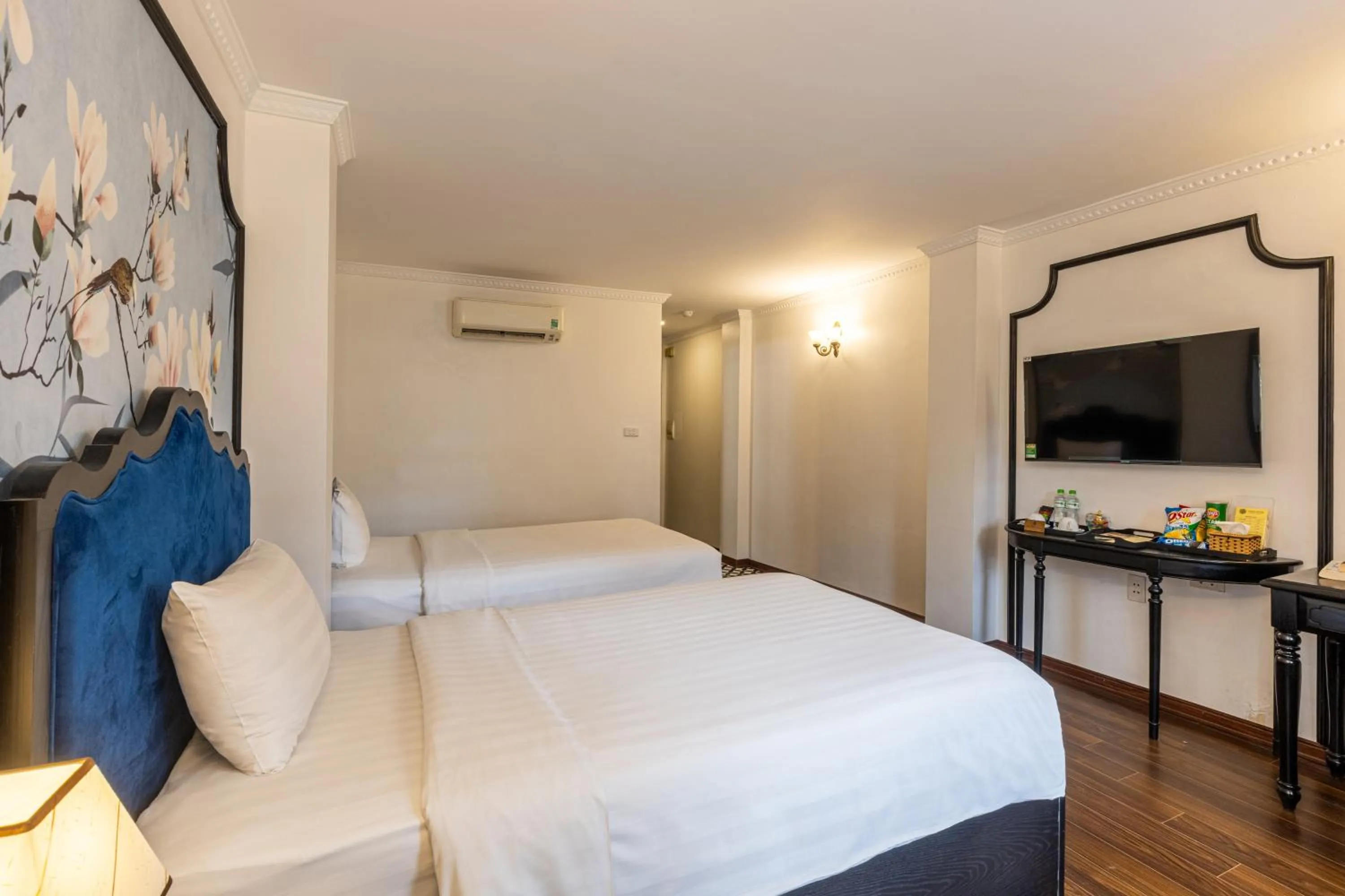 Bedroom, Bed in Hanoi House Hotel & Travel