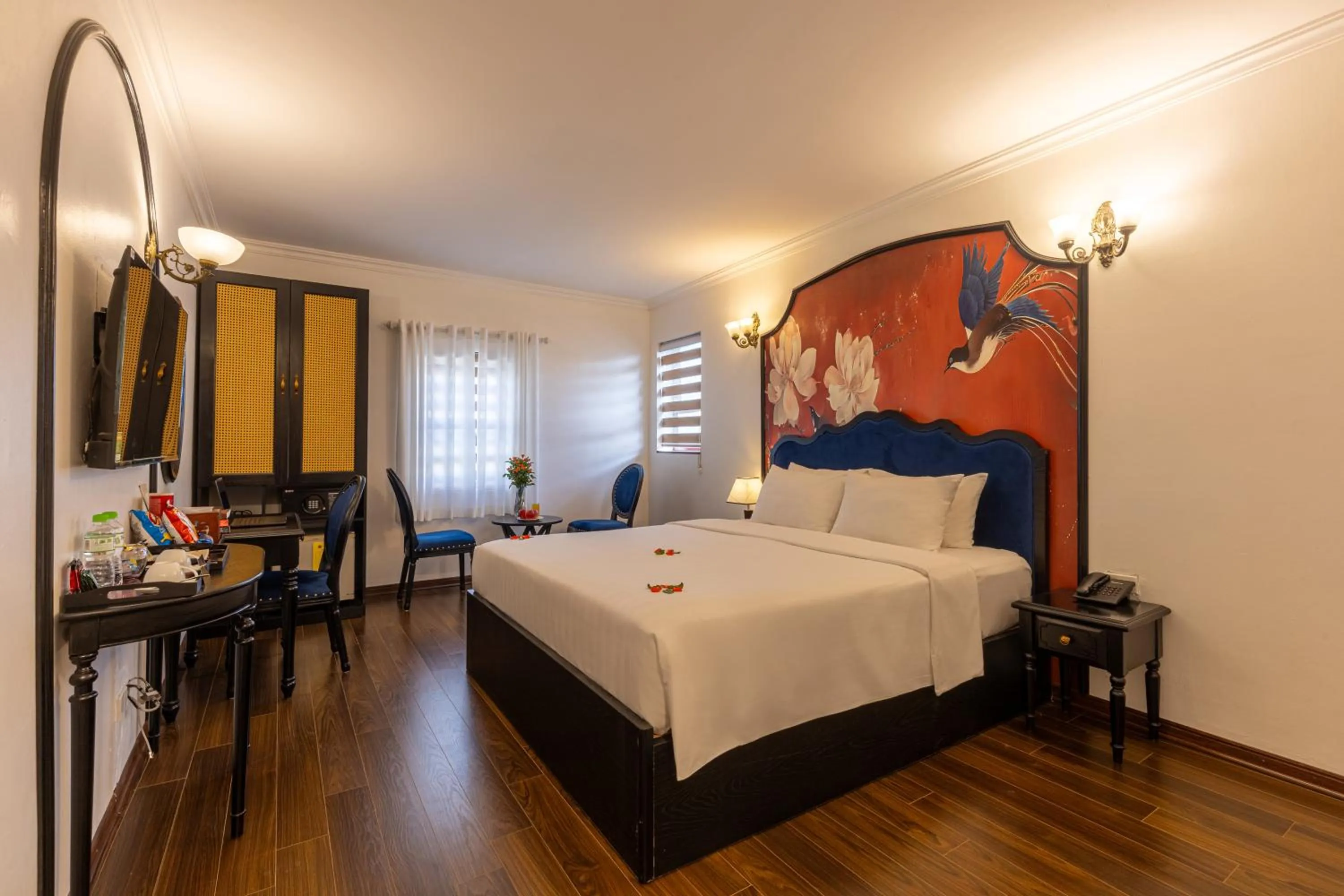 Property building, Bed in Hanoi House Hotel & Travel