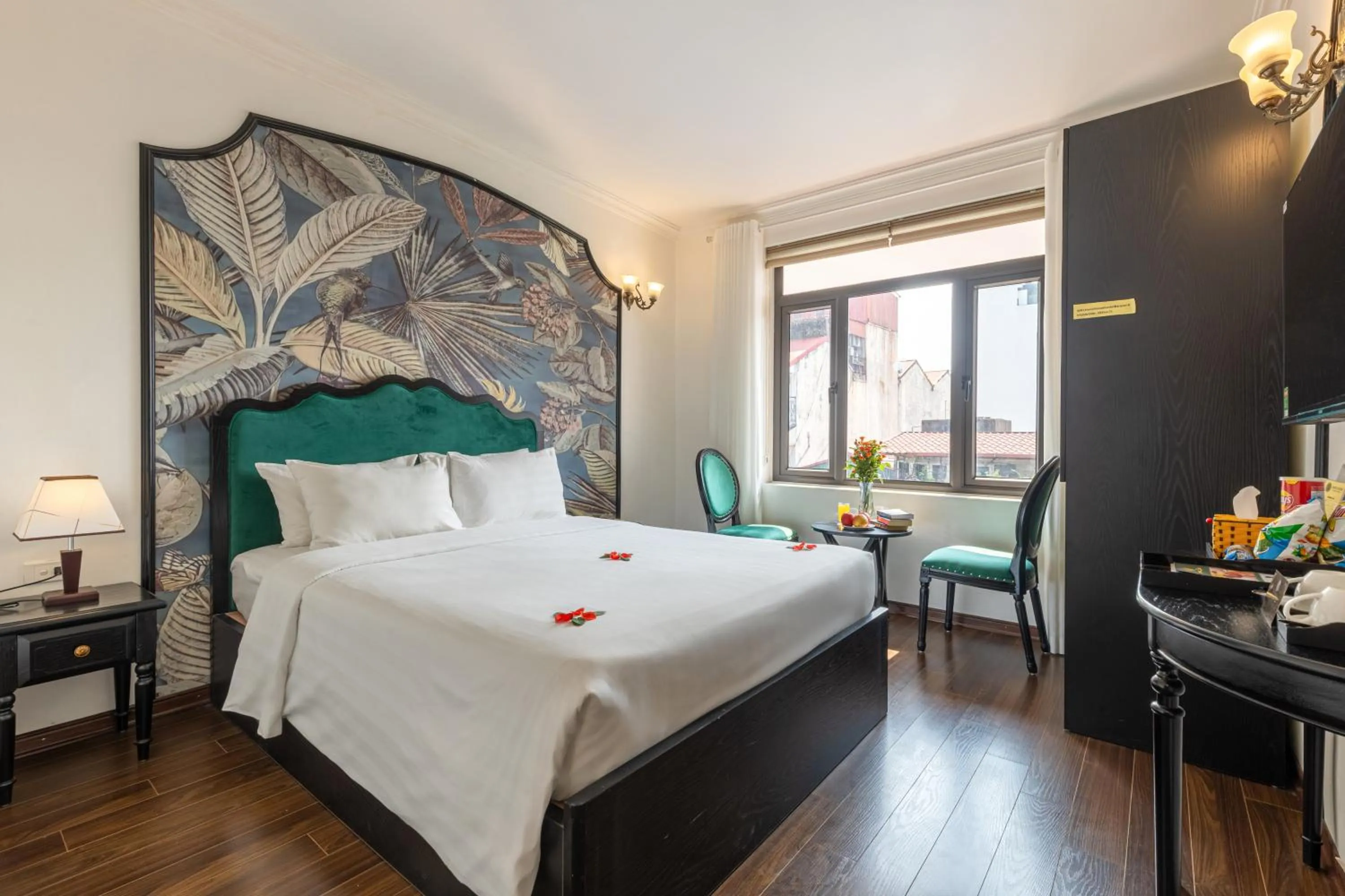 Property building, Bed in Hanoi House Hotel & Travel