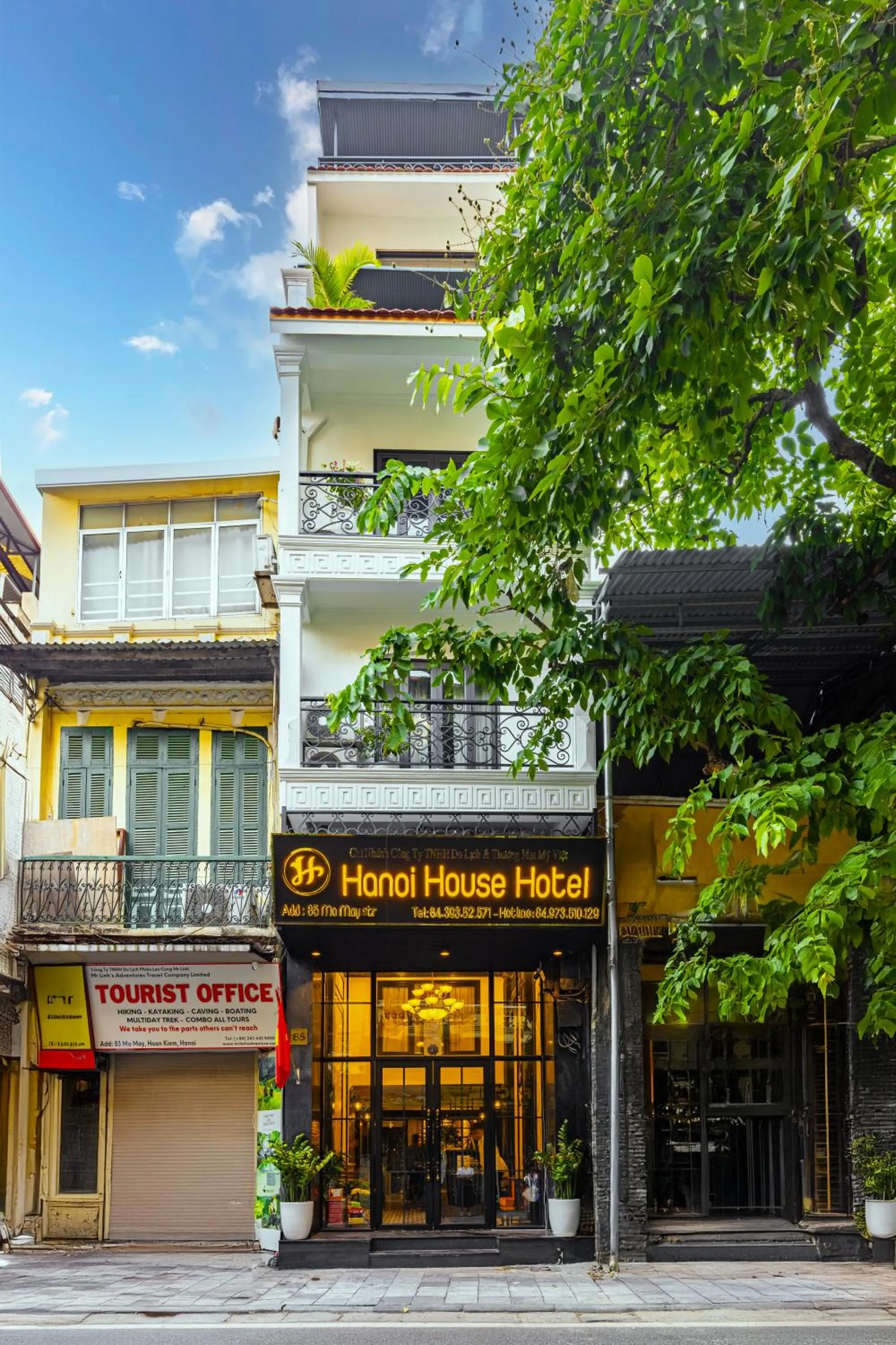 Property building in Hanoi House Hotel & Travel