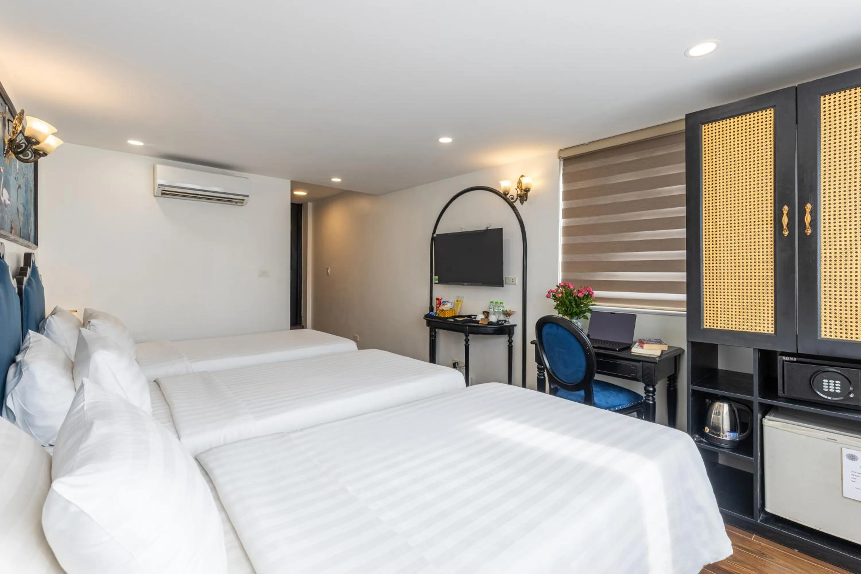 Bedroom, Bed in Hanoi House Hotel & Travel