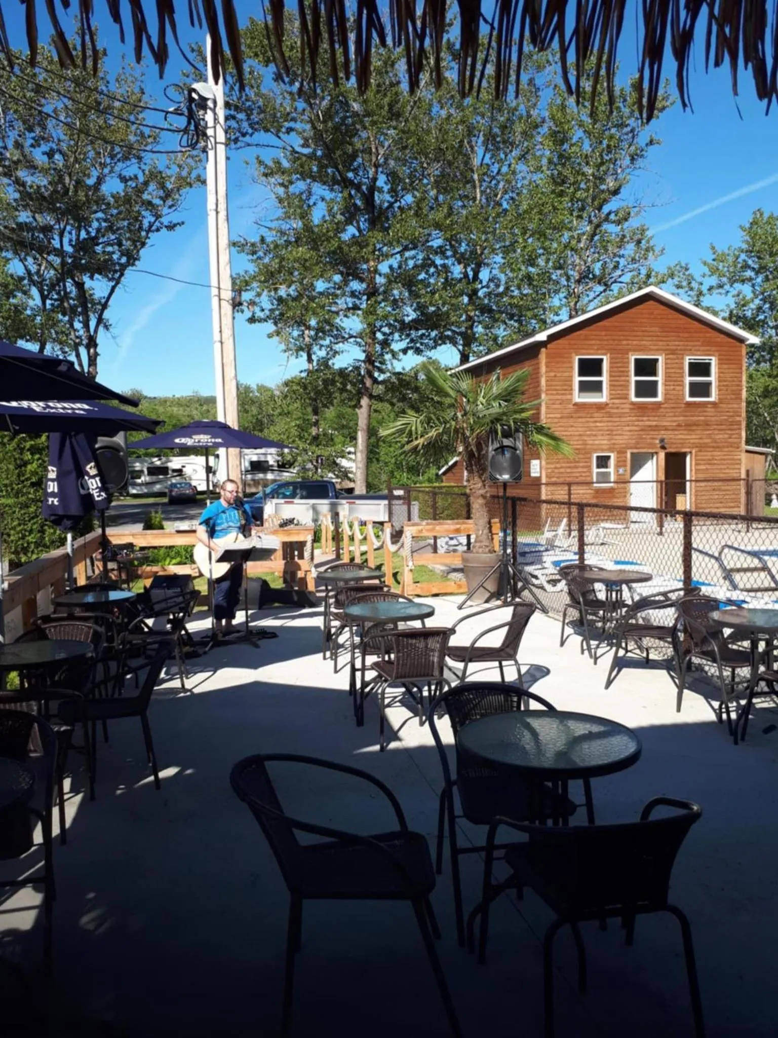 Patio in Motel Le Riviera