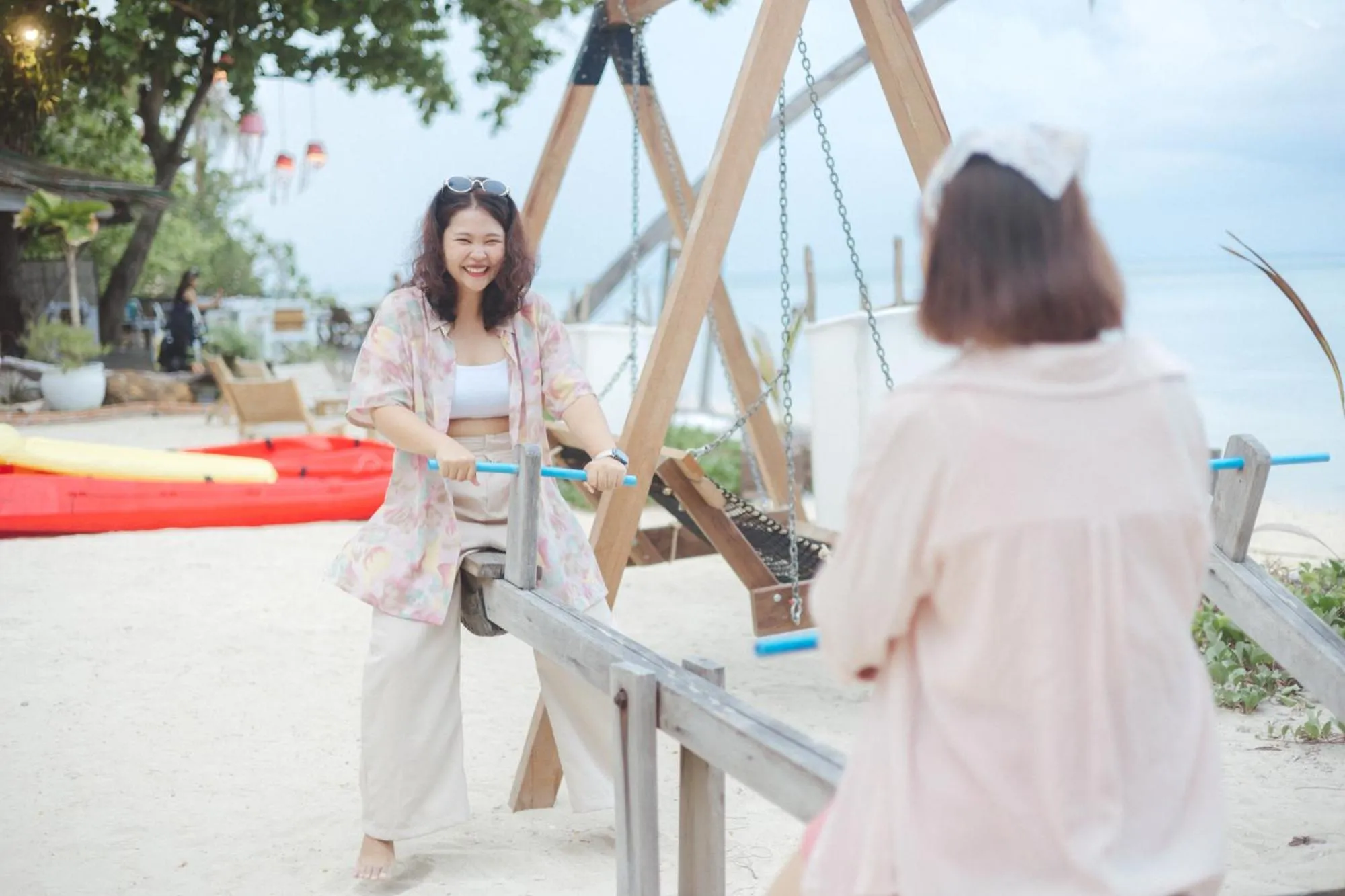 People in Thapwarin Resort - Green Hotel