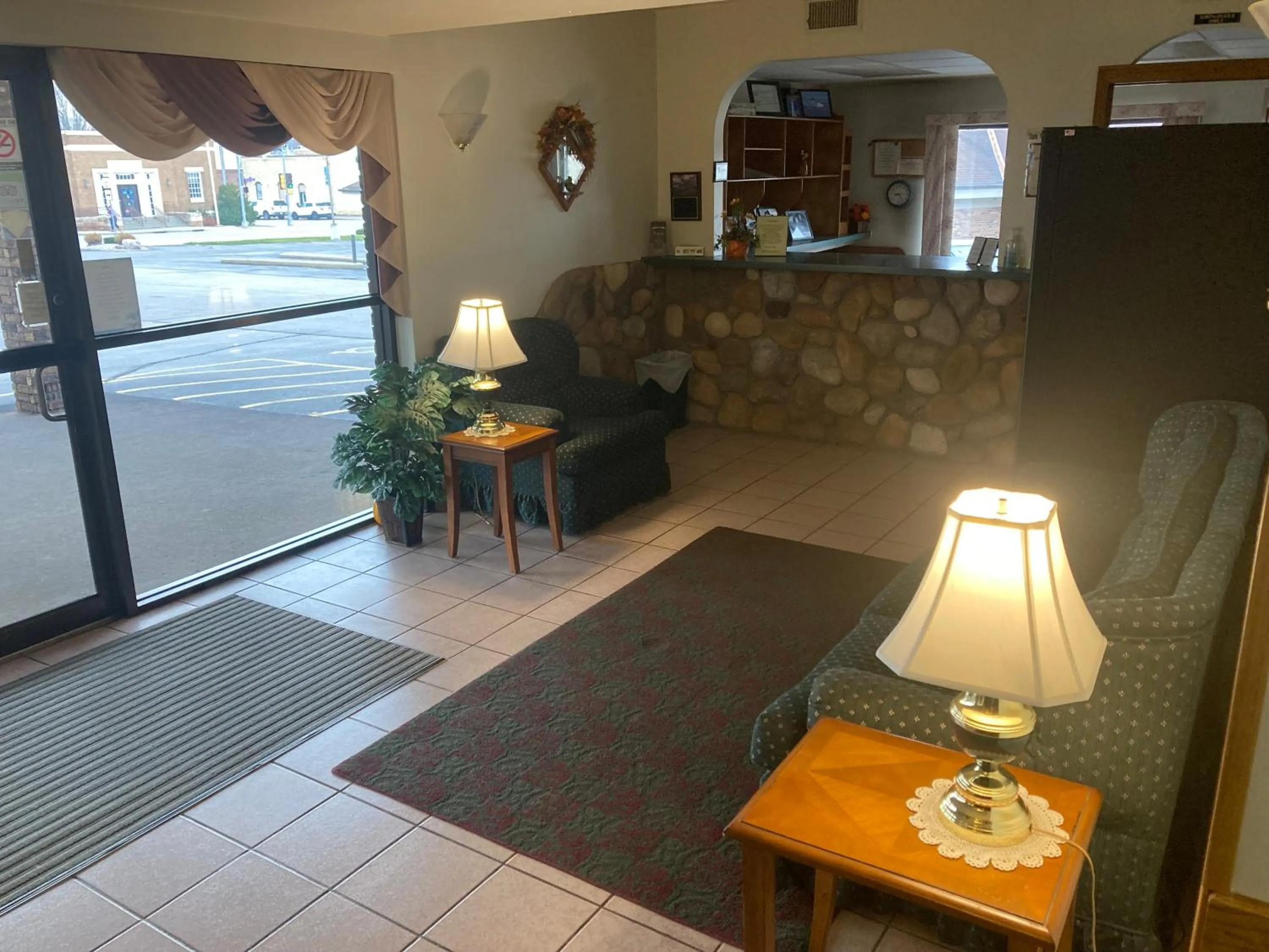 Lobby or reception in Landmark Motel