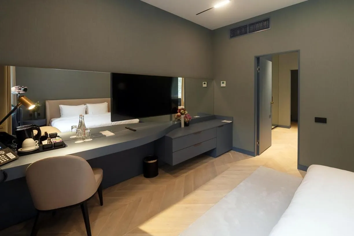 TV and multimedia, Bed in Lion's Castle Hotel